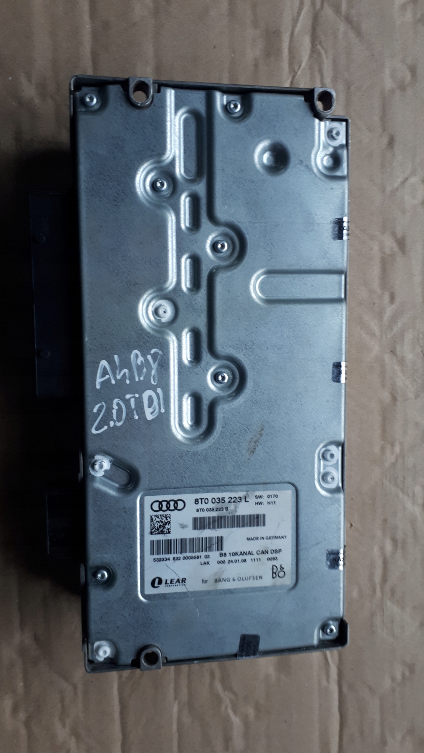 AUDI A5 8T A4 B8 amplifier bang&OLUFSEN