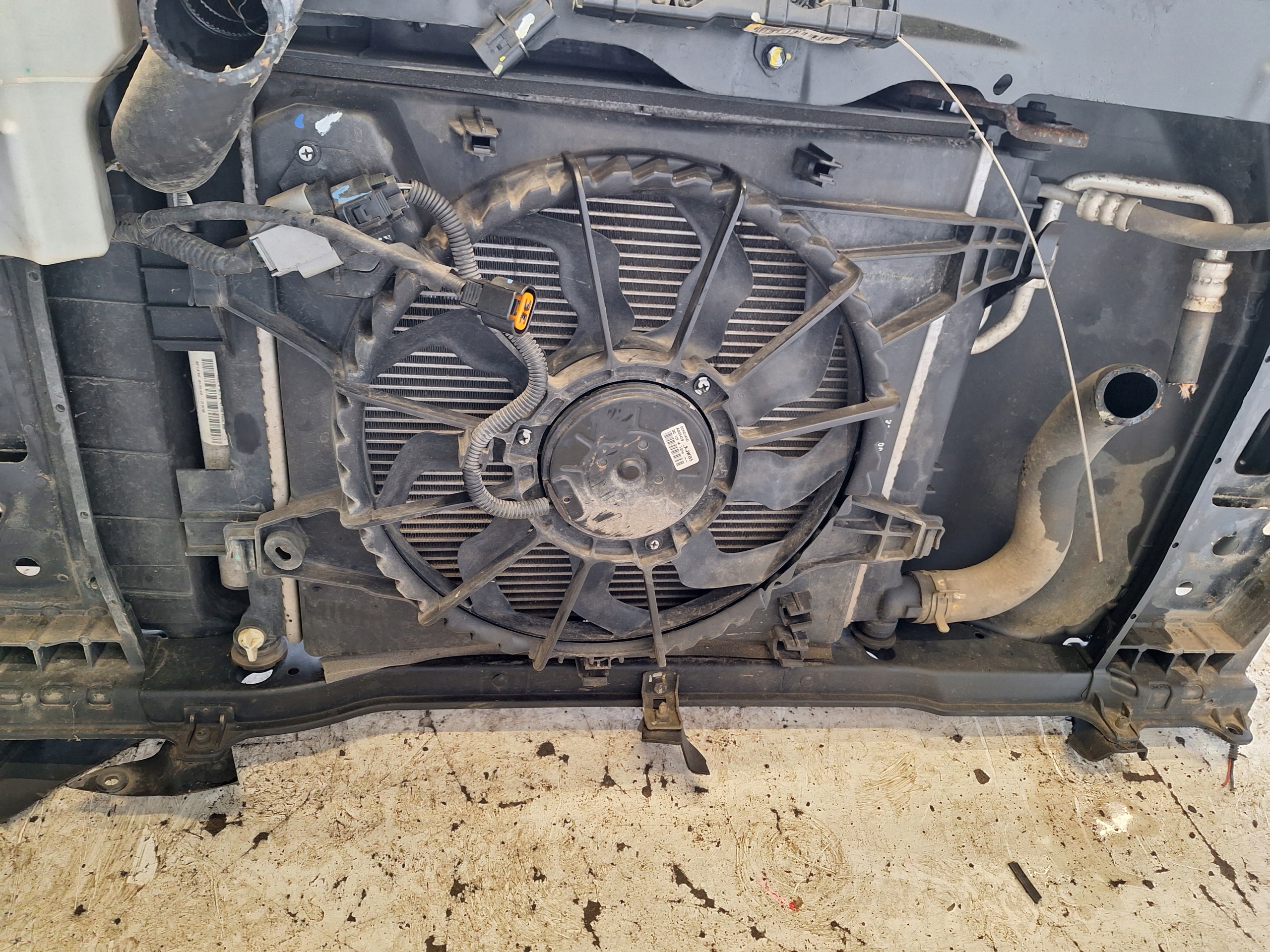 HYUNDAI I10 II 14-17 support panel for radiators petrol