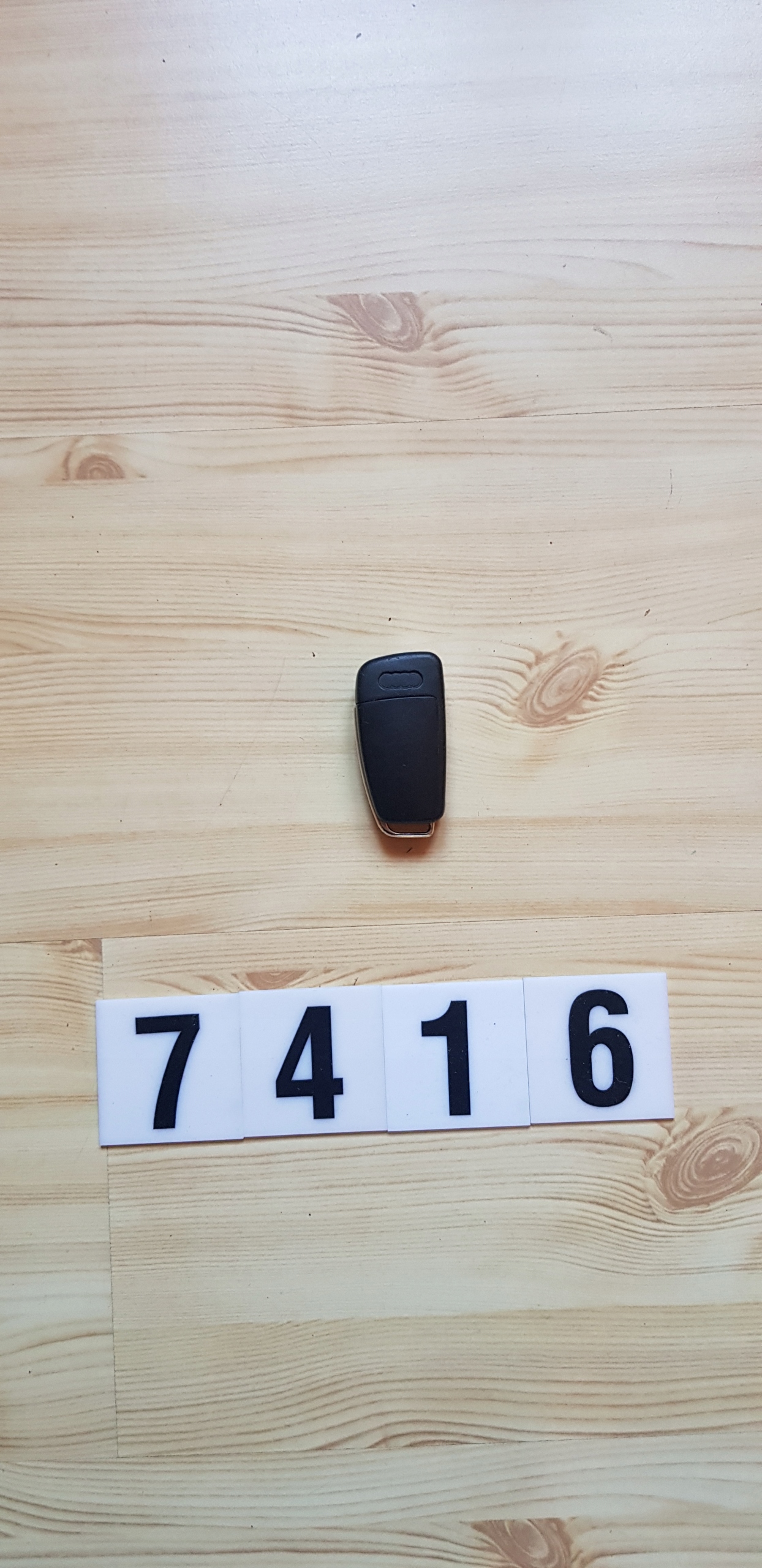 Ключ AUDI A4 B7 8E0837220D