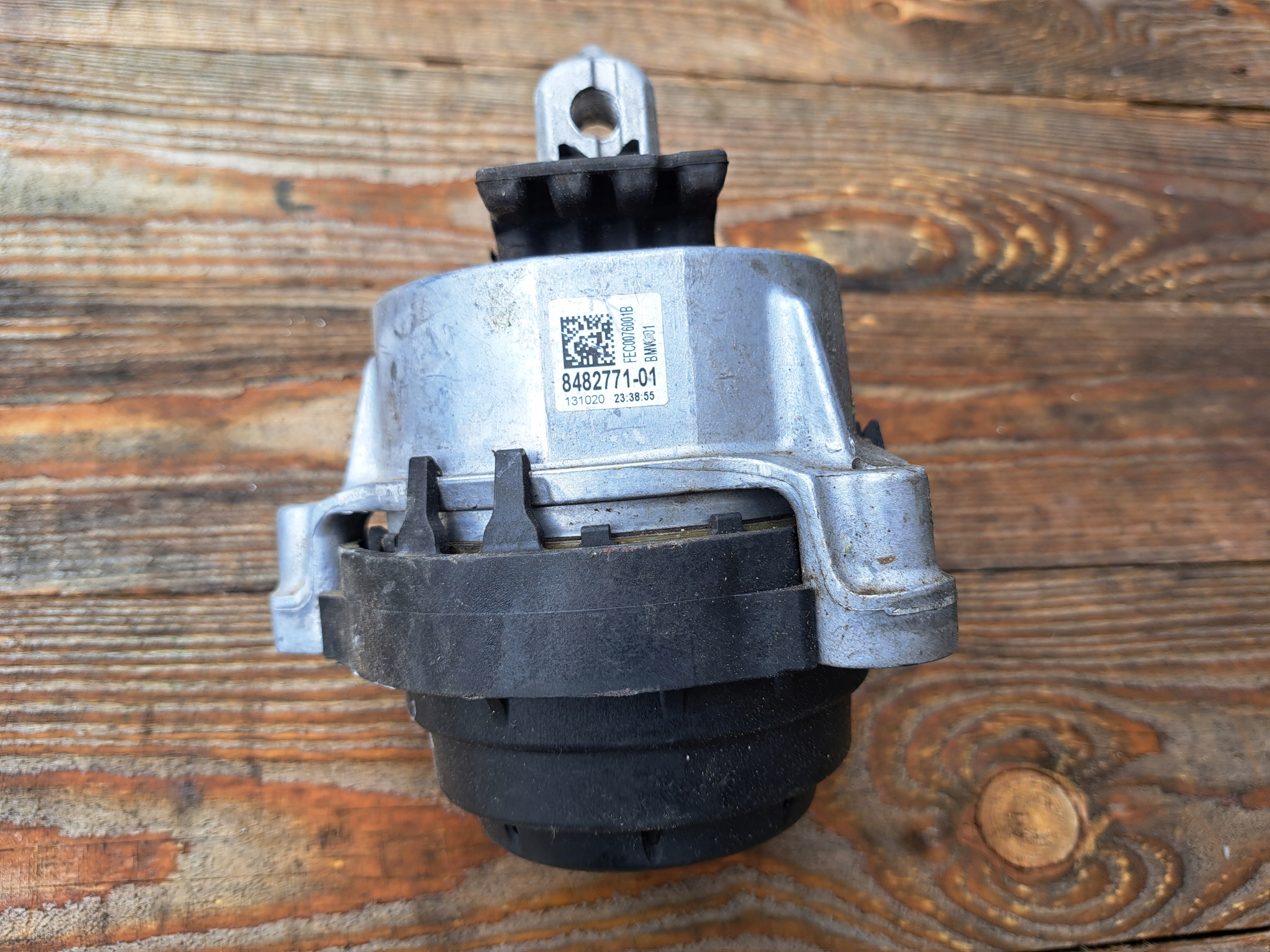 BMW X3 G01 ЛАПА ДВИГУНА 8482771