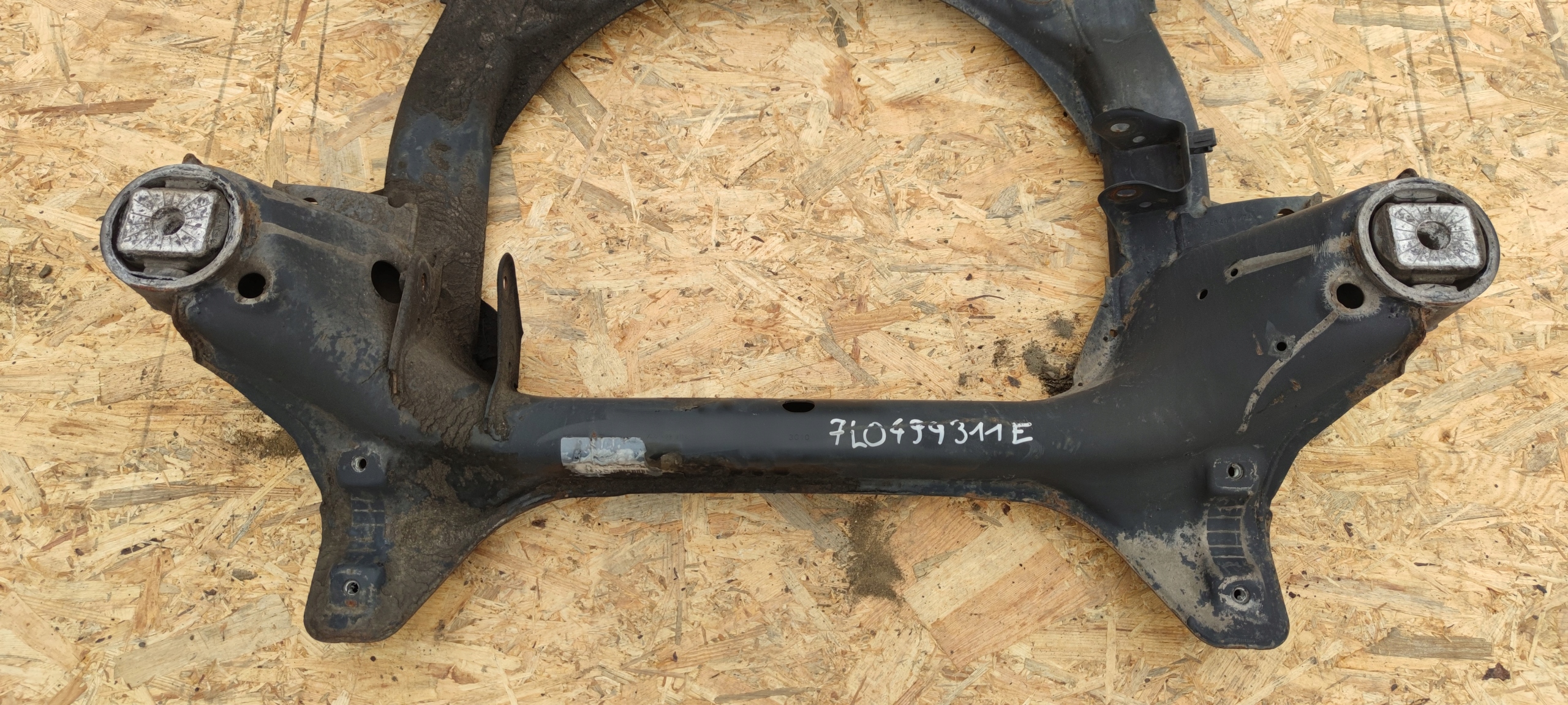 TRAWERS axle beam subframe front AUDI Q7 7L0499314C