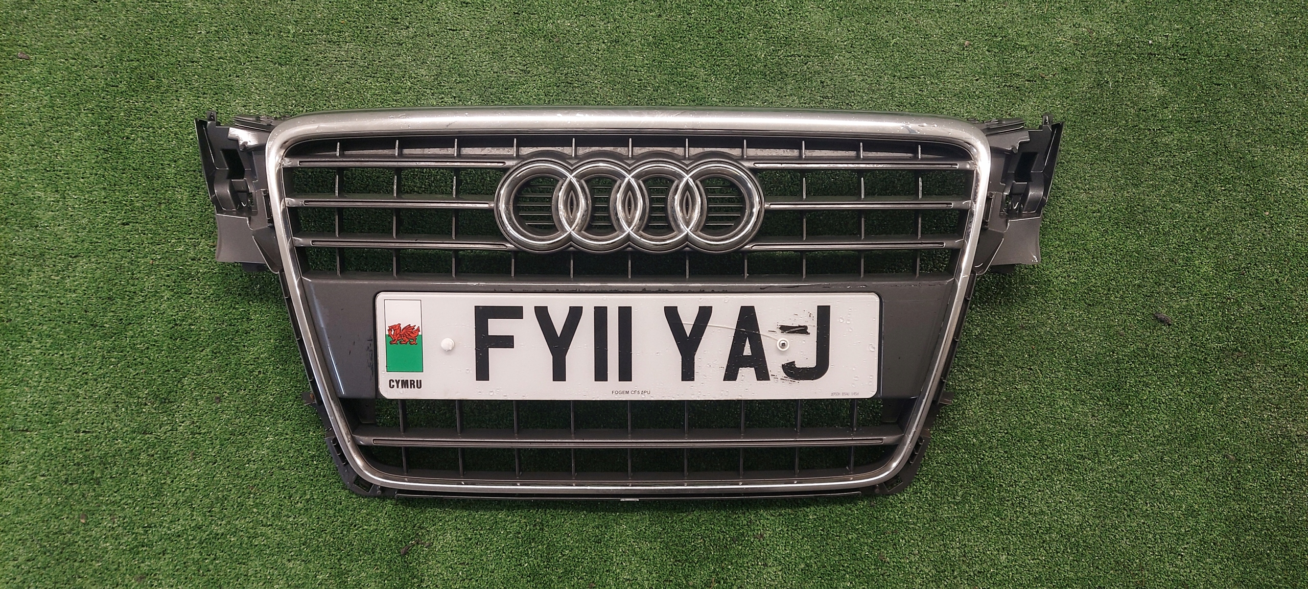 Audi A4 B8 Kühlergrill FRONTGRILL Kühlergitter 8K0853651 - Thumbnail 1