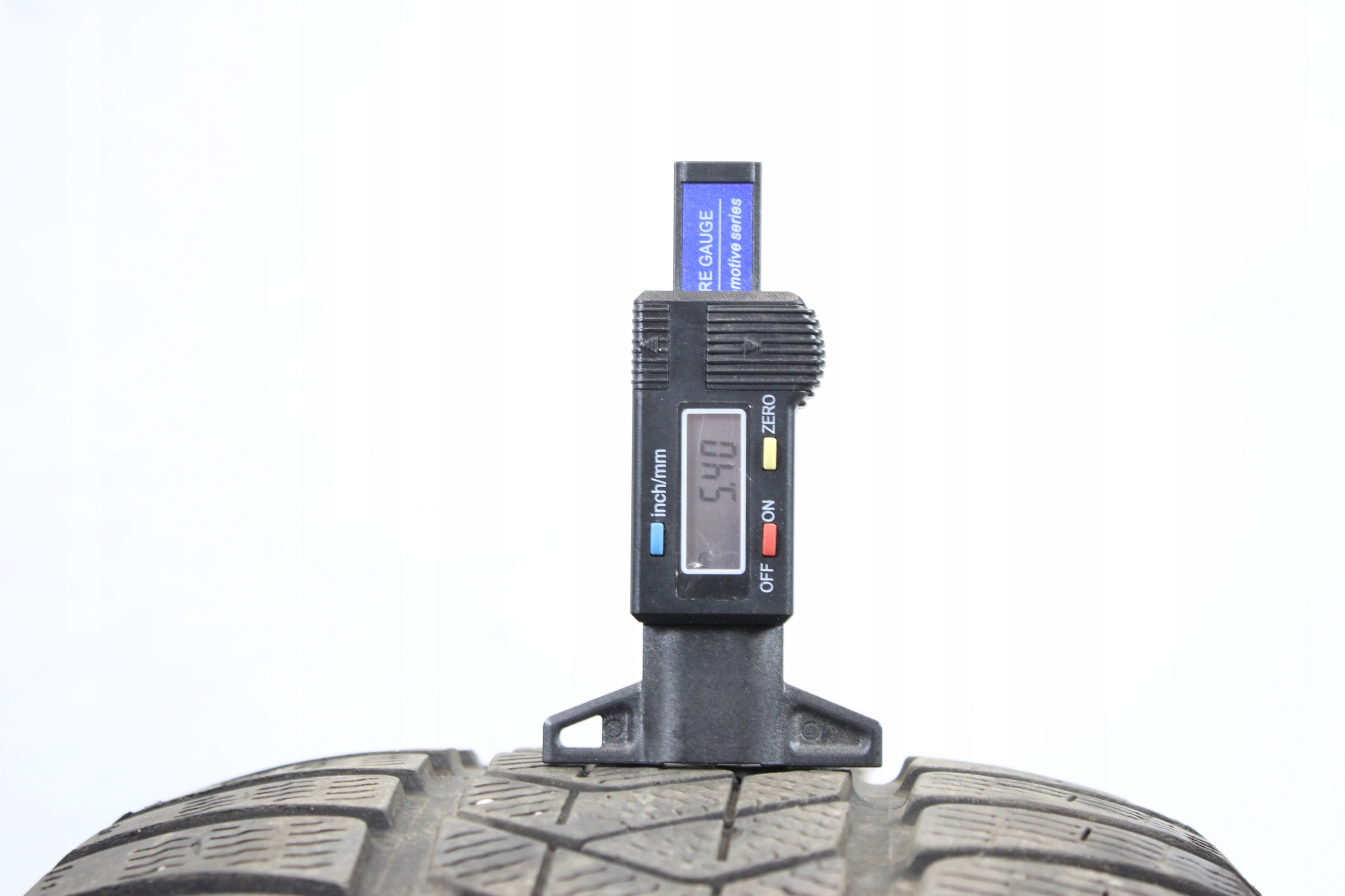 245/50R19 OPONY ZIMOWE PIRELLI SOTTOZERO 3 * 2018r Liczba opon w ofercie 2 szt.