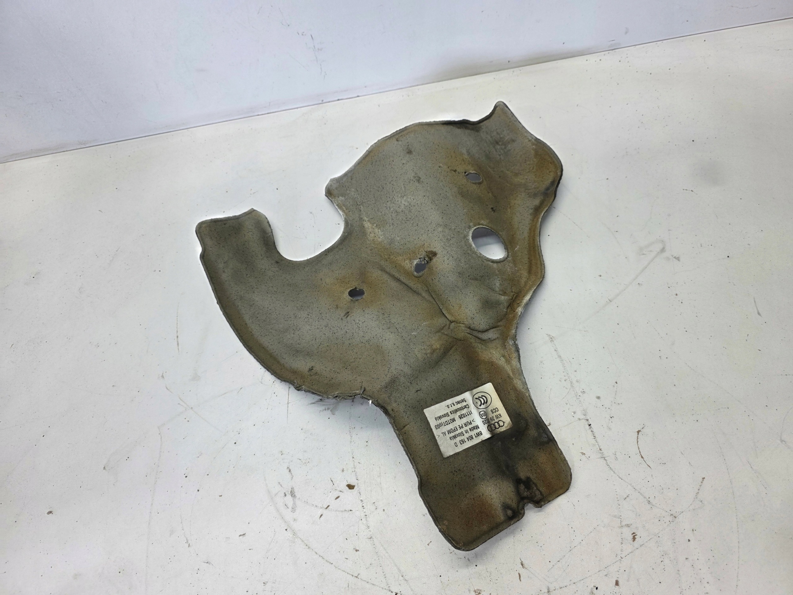 cover TERMICZNA partition wall left AUDI A4 B9 A5 8W1804163D