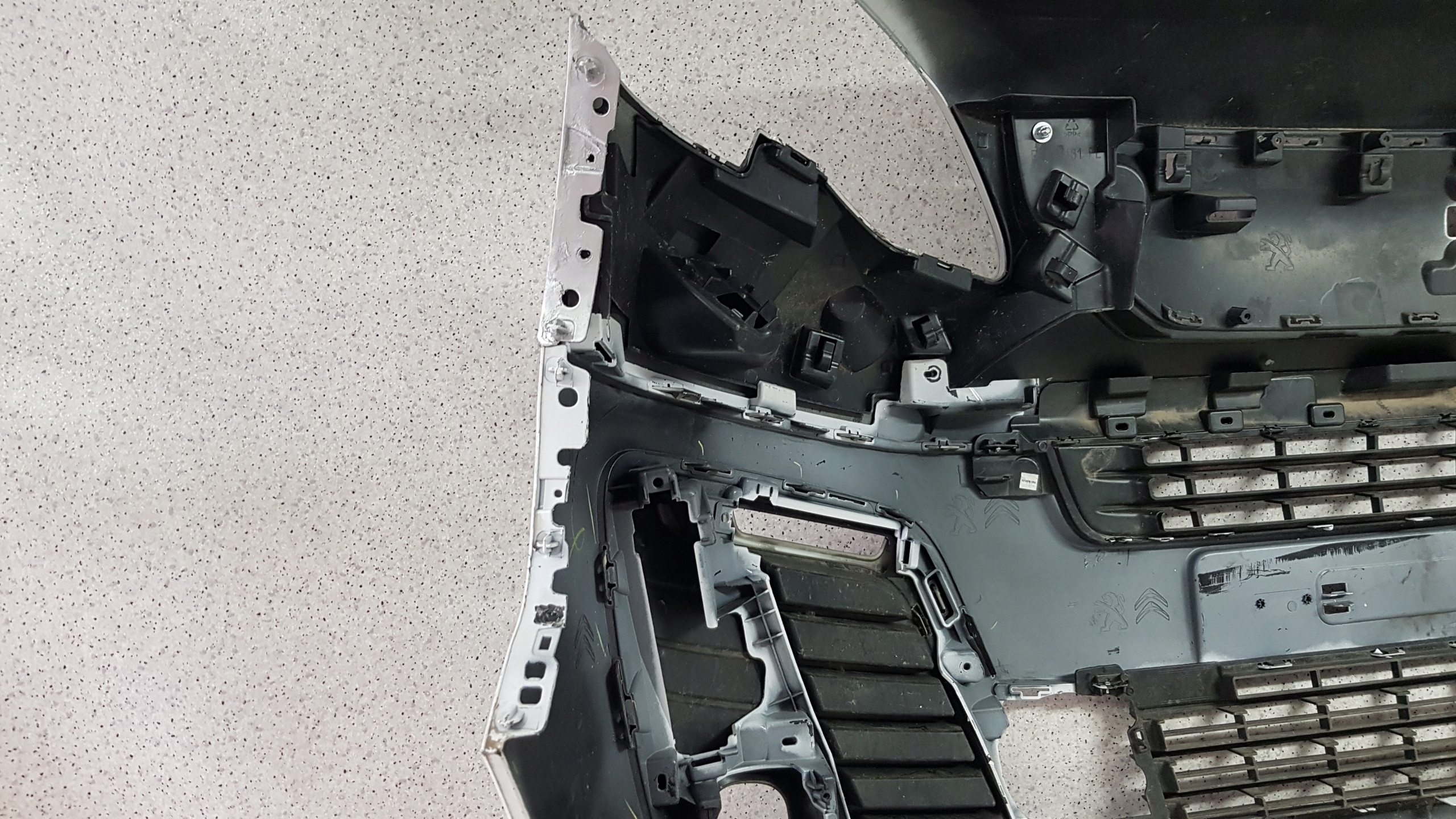 PEUGEOT EXPERT 2016 - bumper front 3337