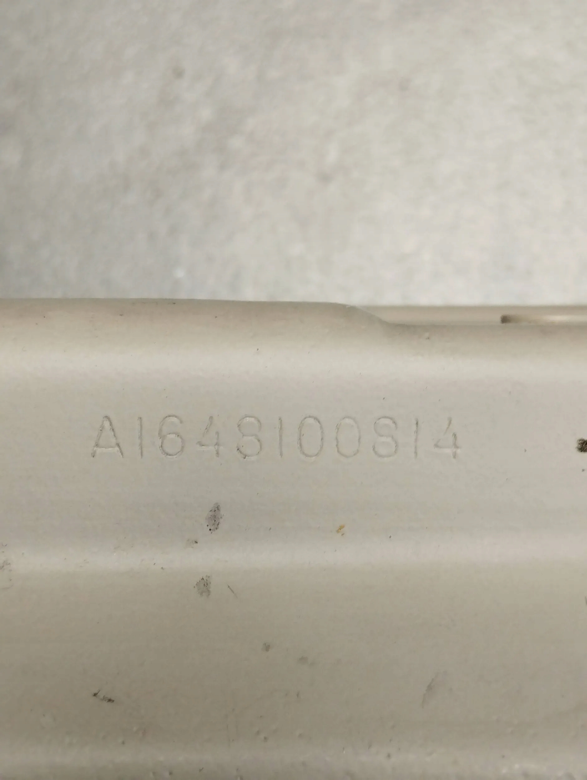 Mercedes ML W164 cover side A1648100814