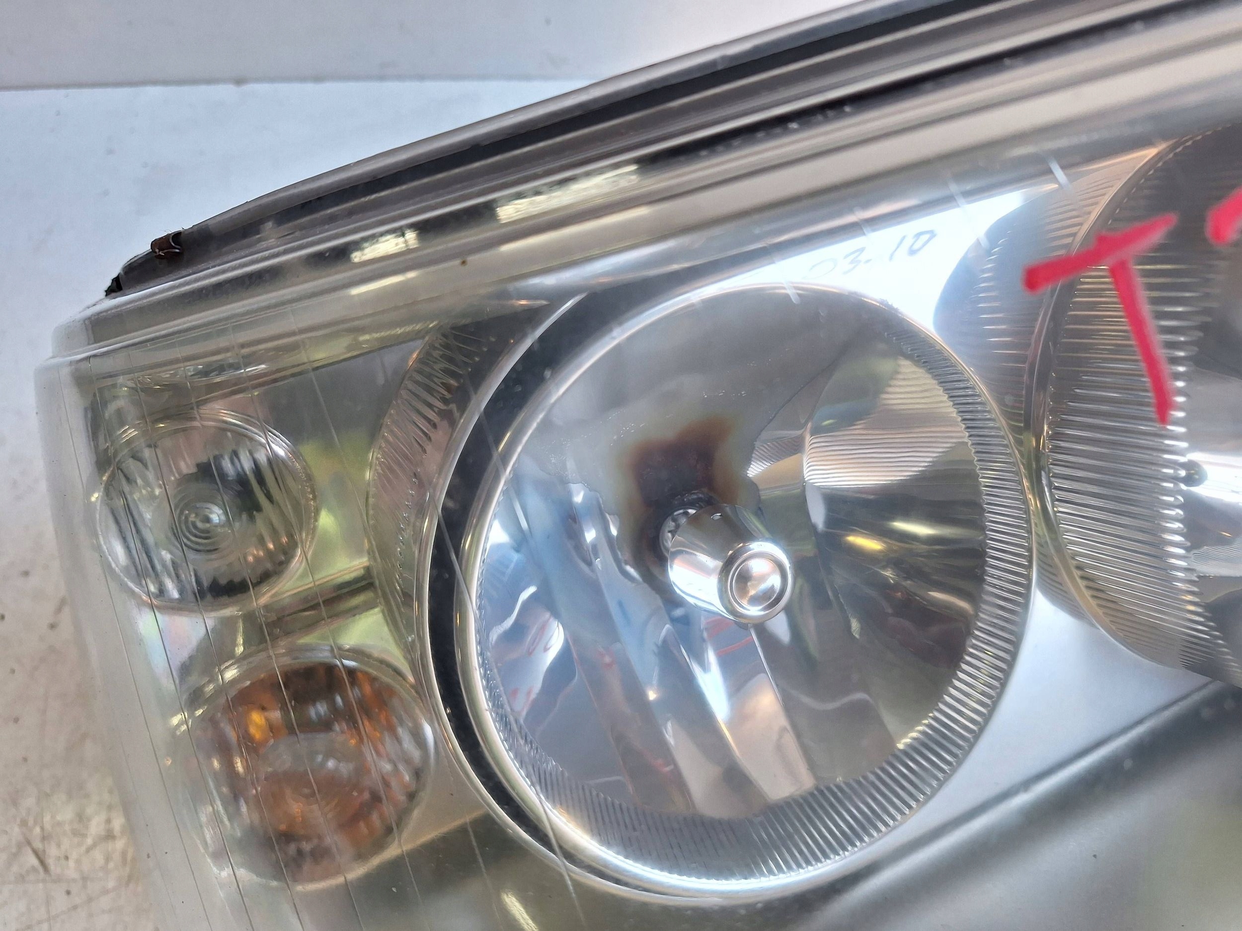 VOLKSWAGEN TRANSPORTER T5 03-10 light right EU