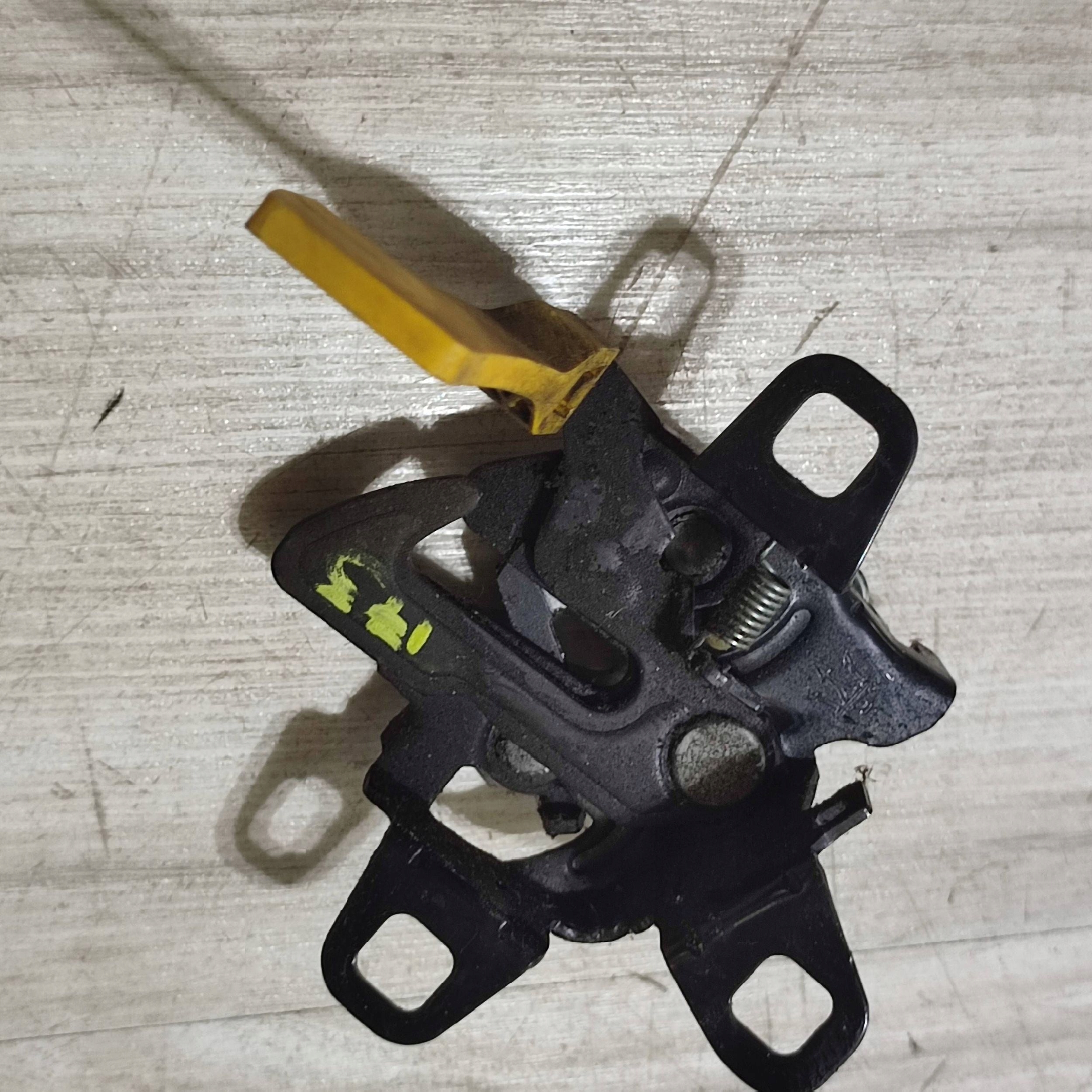bonnet latch lock Fiat 500X