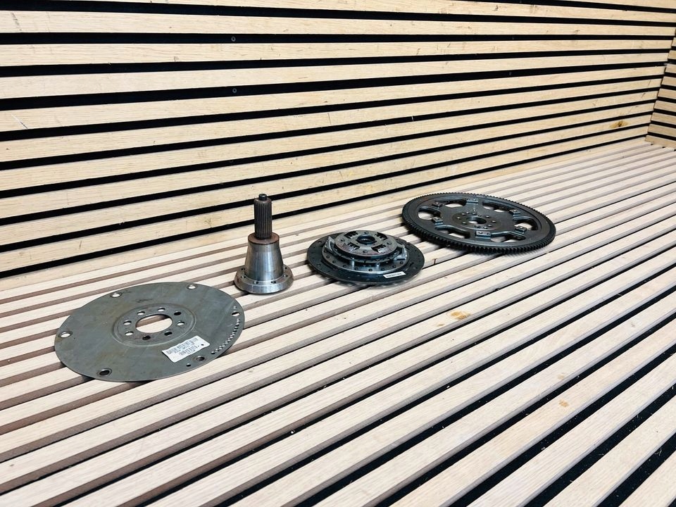 ASTON MARTIN DB11 SPRZĘGŁO HY536K375BB