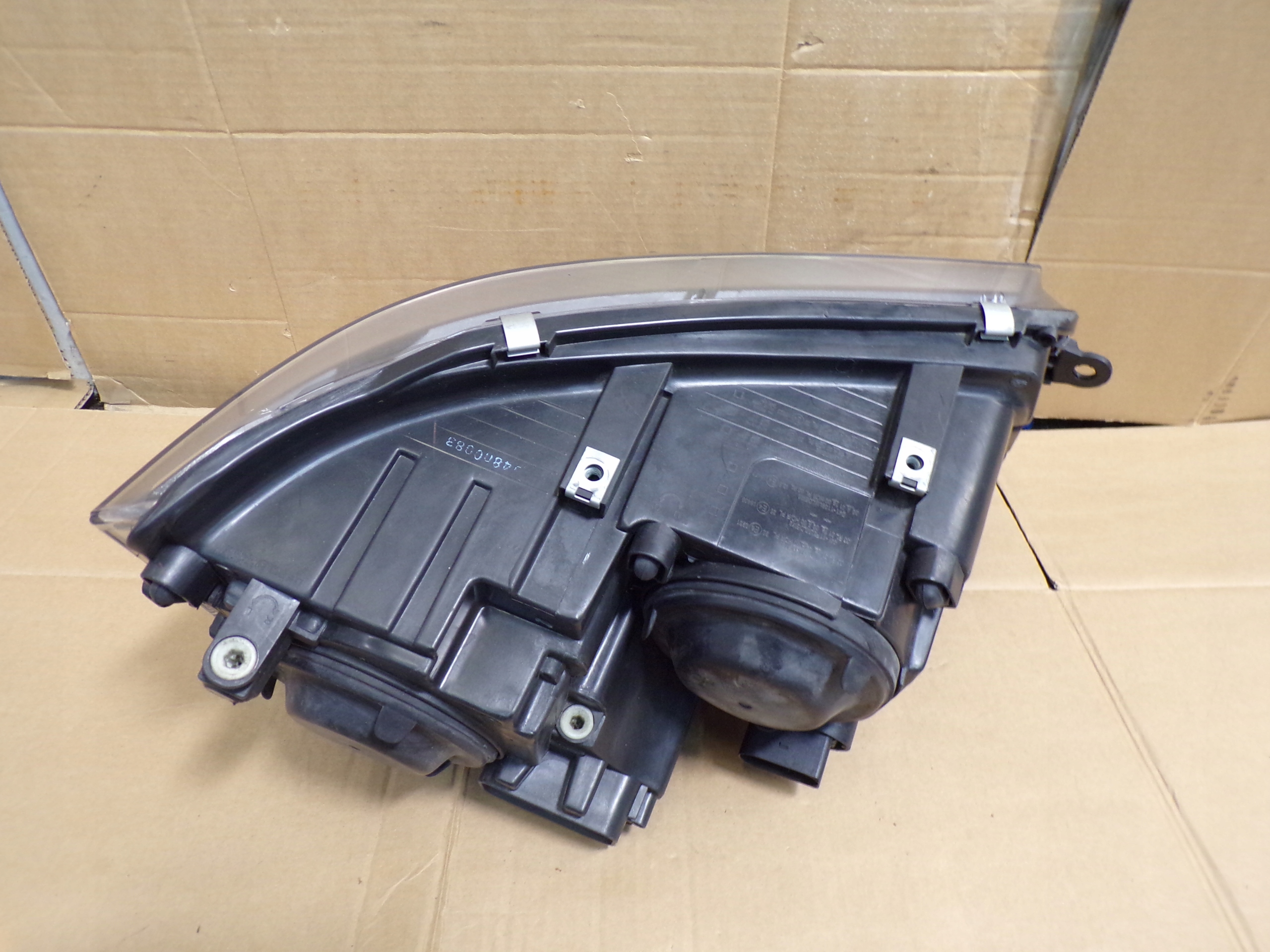 TRANSPORTER T5 LIFT 10- REFLEKTOR left light