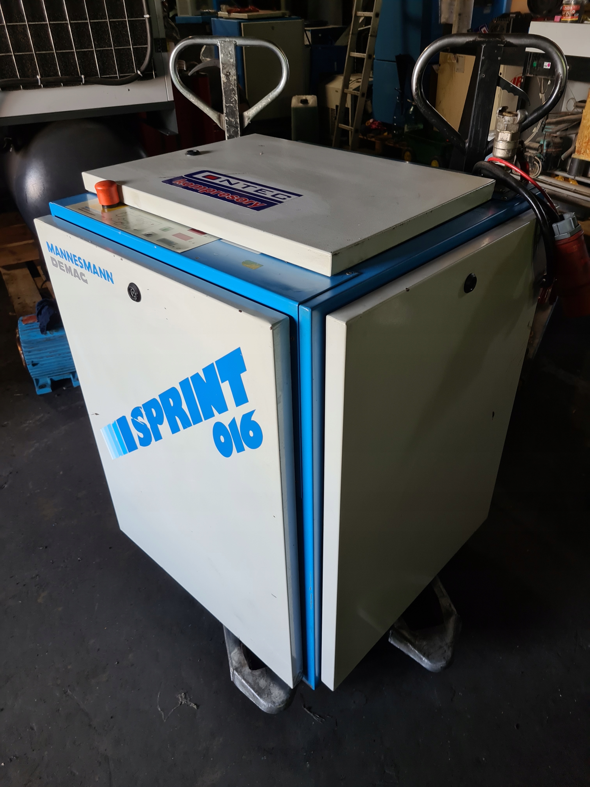 Kompresor śrubowy Demag Sprint 016, 11 kw Model Sprint 016