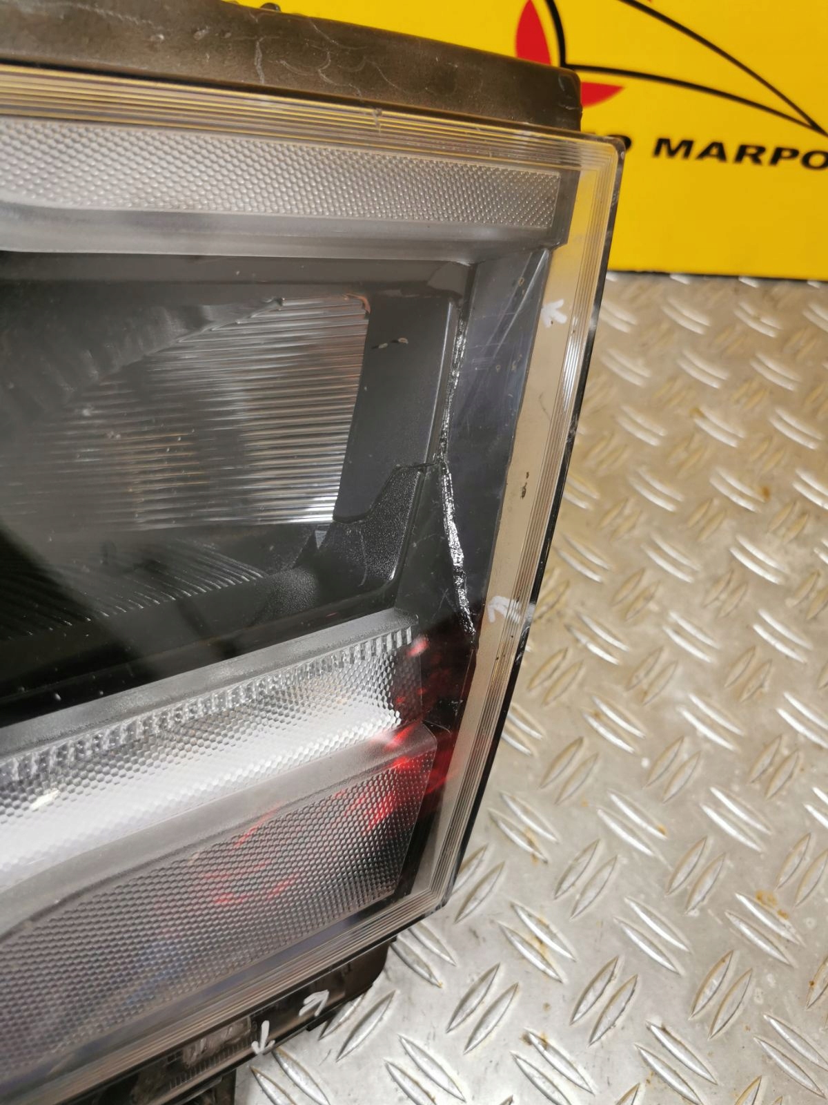 DODGE RAM 1500 2019- REFLEKTOR LAMPA LED R USA Rodzaj świateł mijania LED