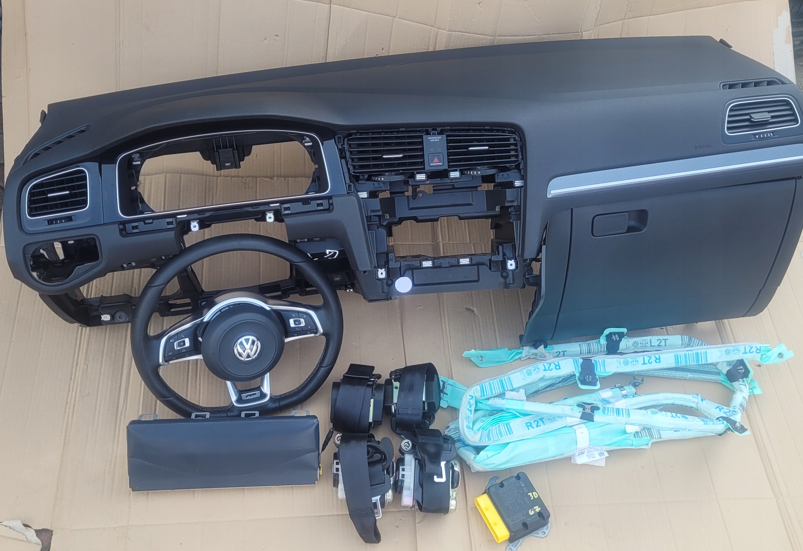 vw Golf 7 5G0 панель консоль подушки безопасности ремни