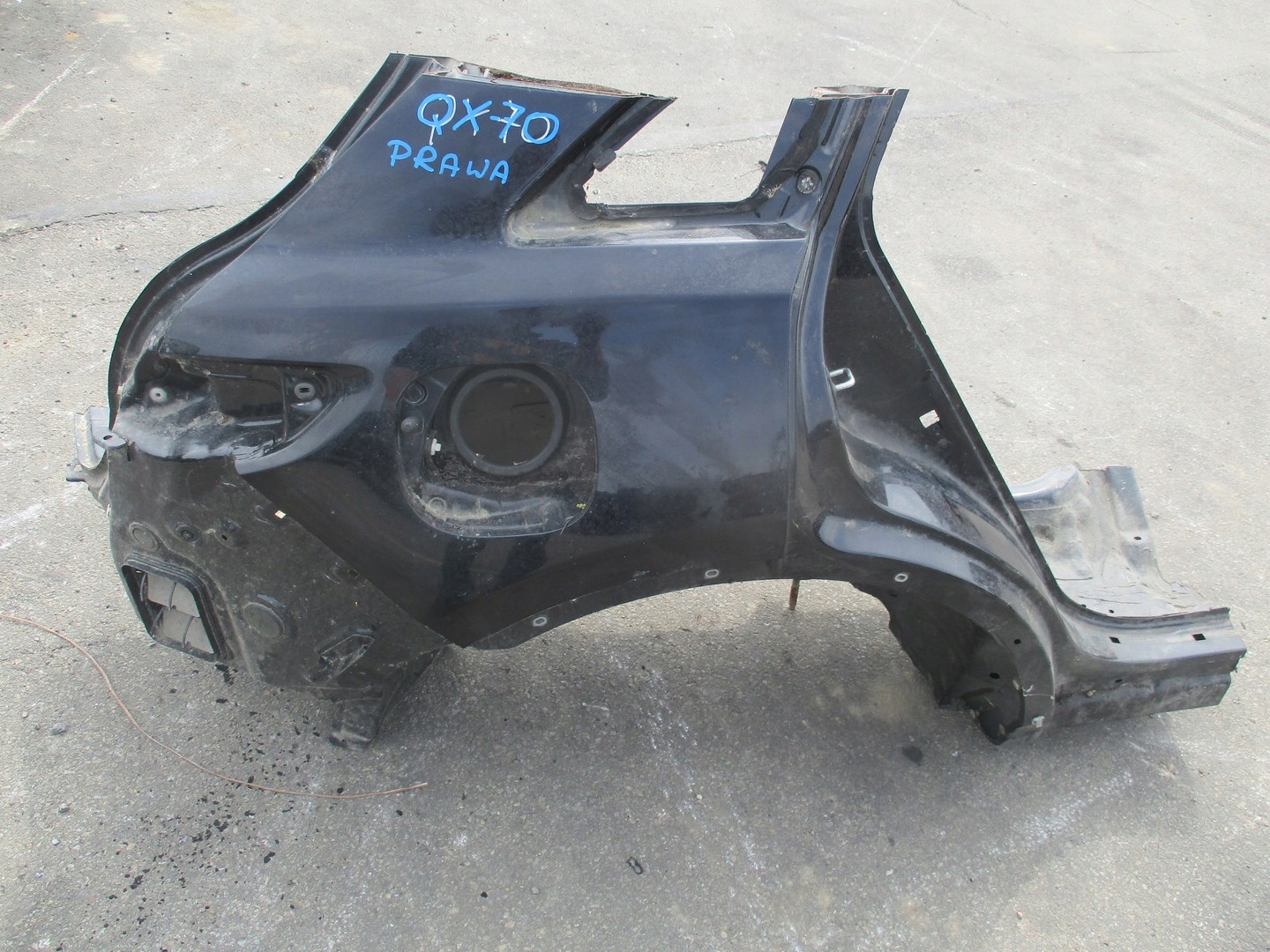 ĆWIARTKA TYŁ INFINITI QX70 QX 70 PRAWA
