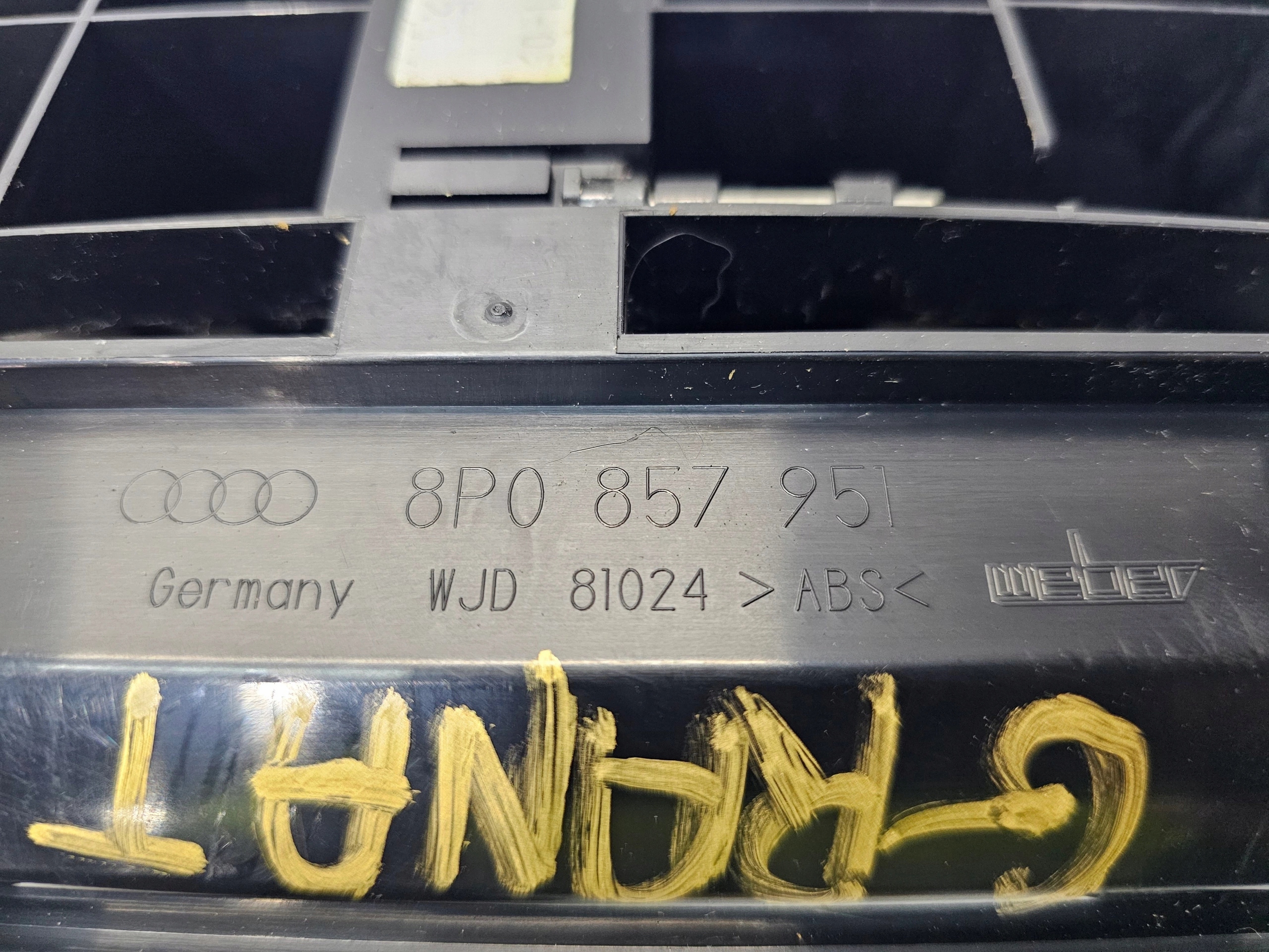 ashtray front AUDI A3 8P LIFT 8P0857951 GRANATOWA