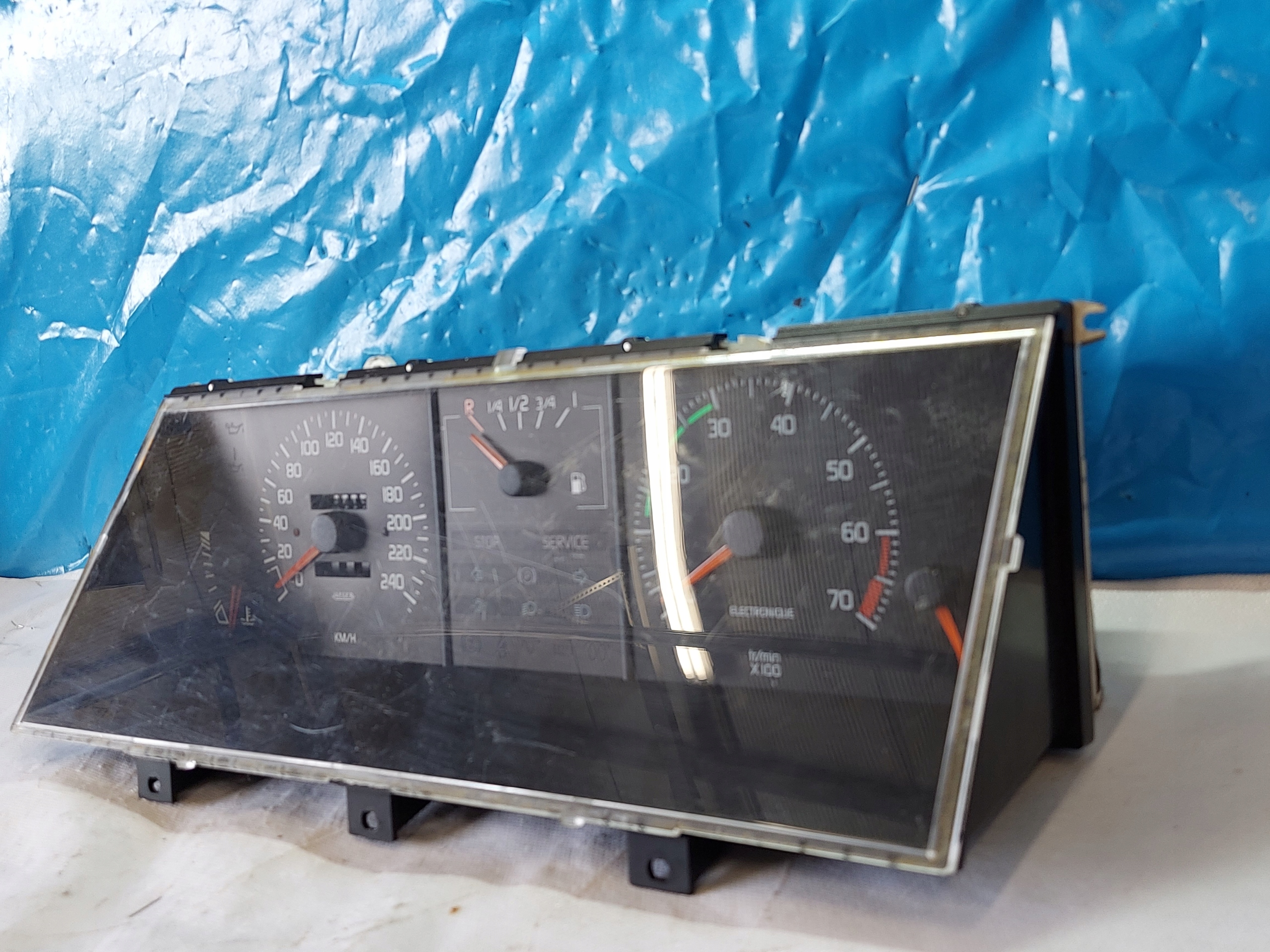 dials clock RENAULT 25 2.0 B 7700803843