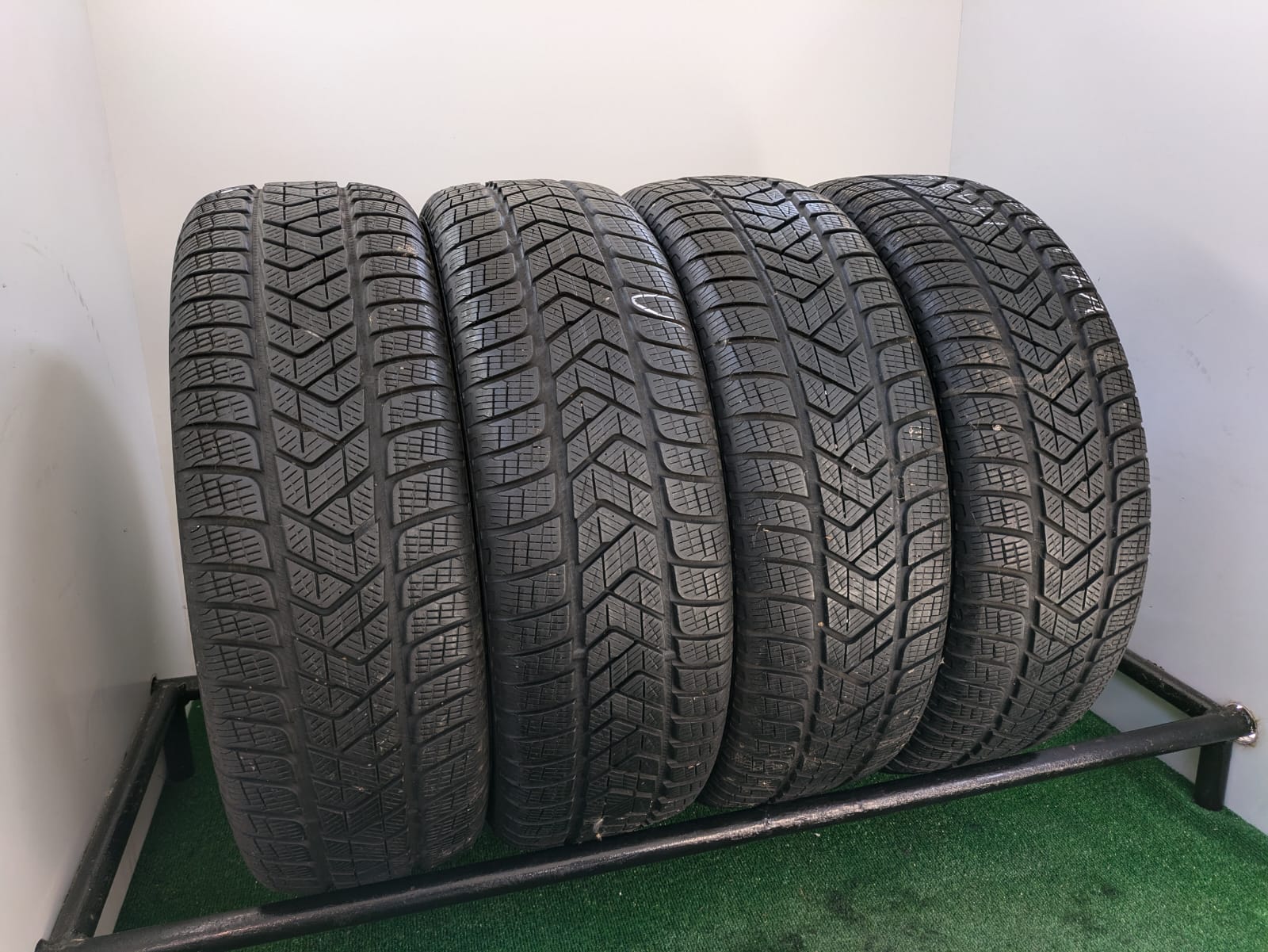 Opony 215/65/17 Pirelli Scorpion winter Model Scorpion Winter