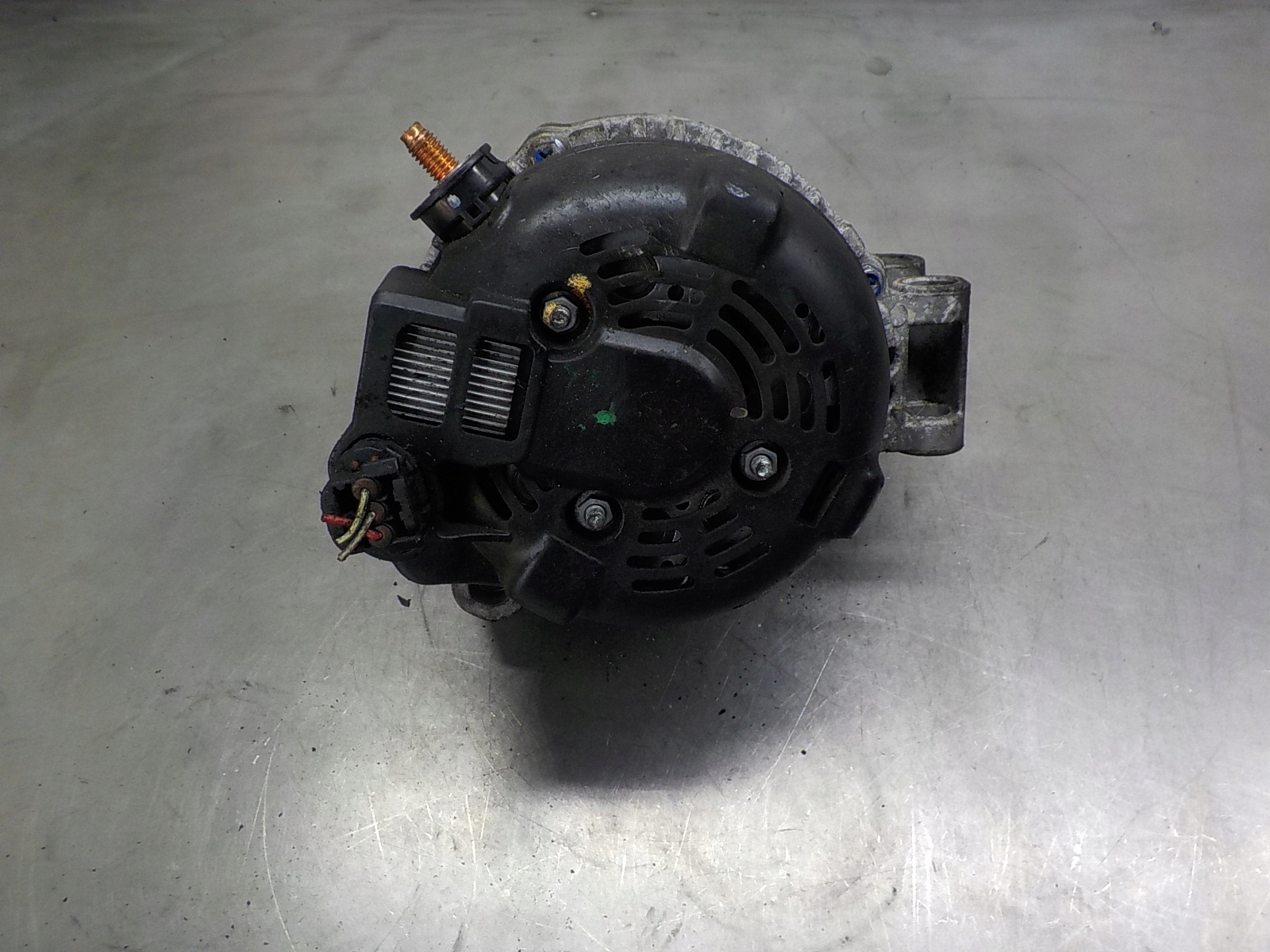 LAND ROVER DISCOVERY III 2.7 TD ALTERNATOR 1042103711