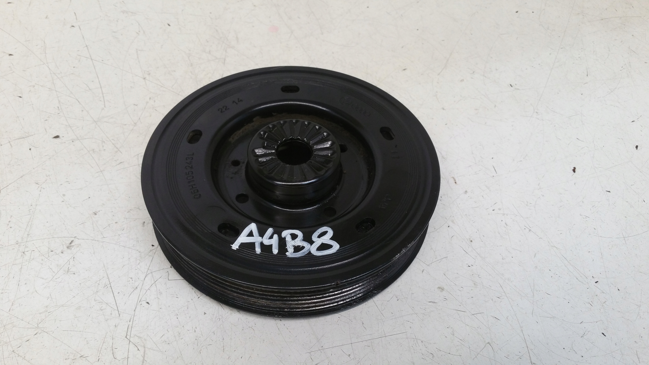 pulley 06H105243L Audi A4 B8