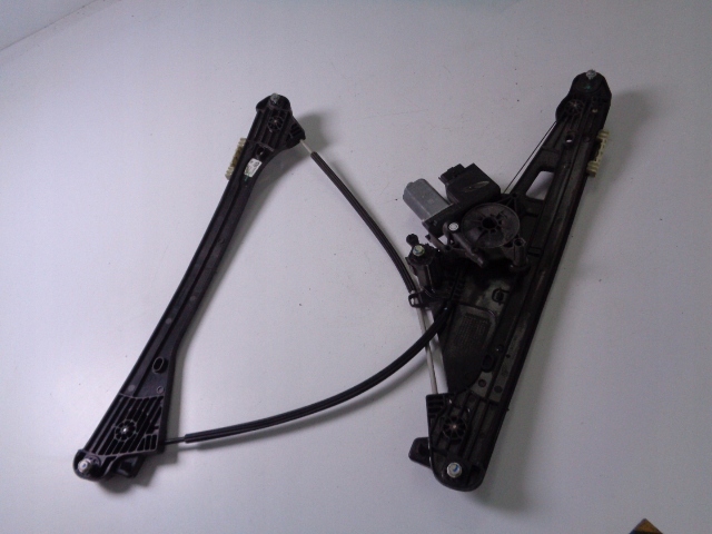 MECHANIZM SZYBY PRAWY PRZÓD OPEL GRANDLAND 2017-