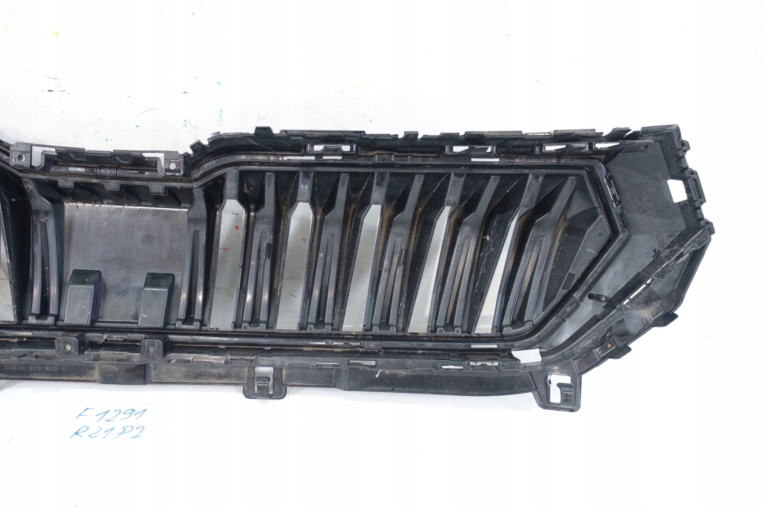 SKODA KAROQ 57A 2017- front PREKLADgrill bumper front 57A853653G