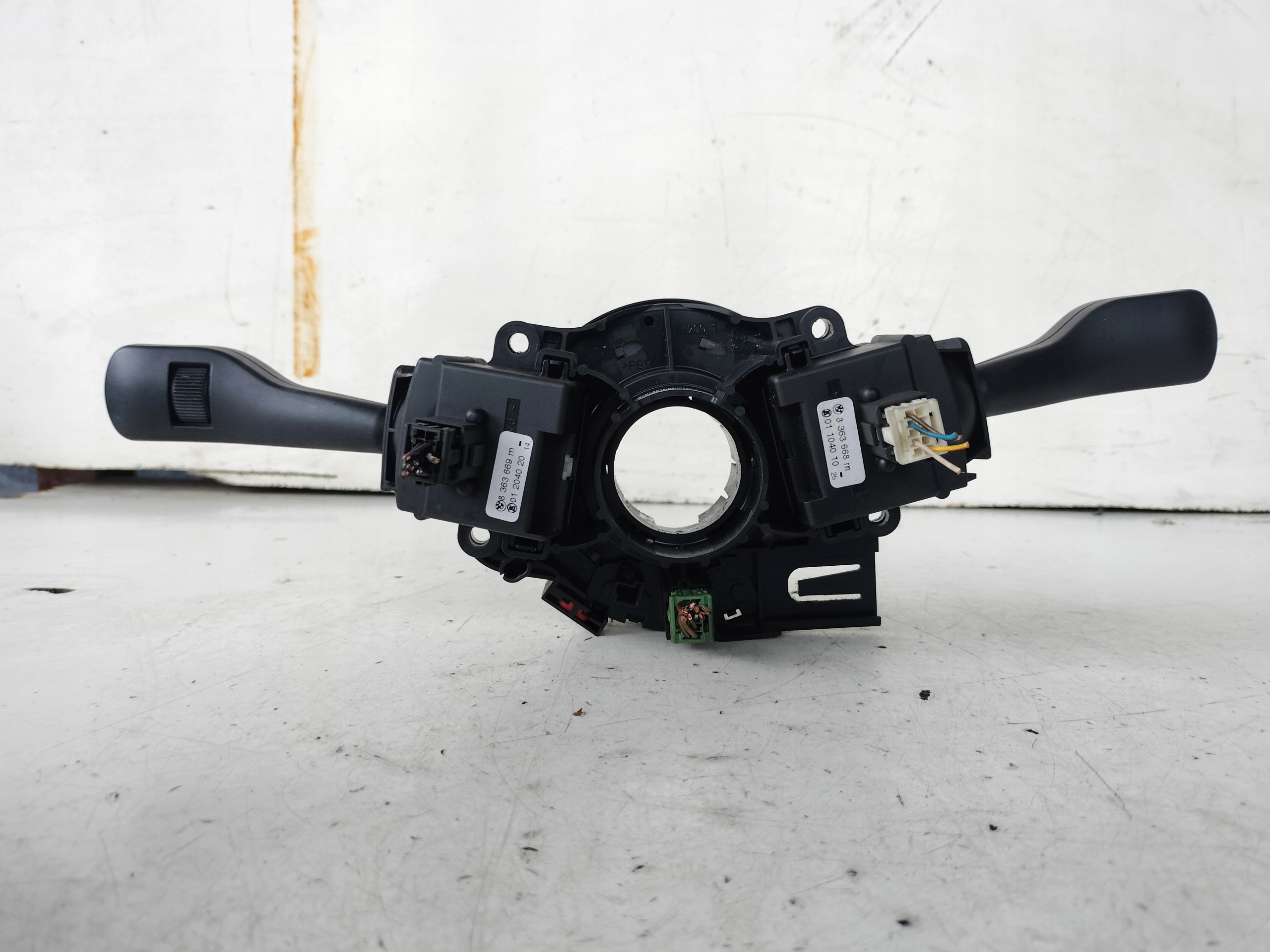 BMW E46 commande levier commodo sous volant 8377488 8363669 8363668