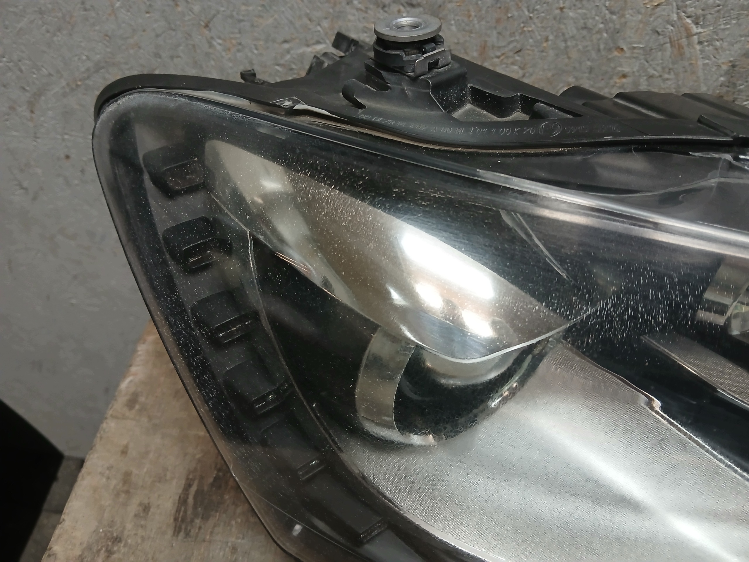 light lights front right left VW POLO 6R XENON LED 08-14 6R1941031D