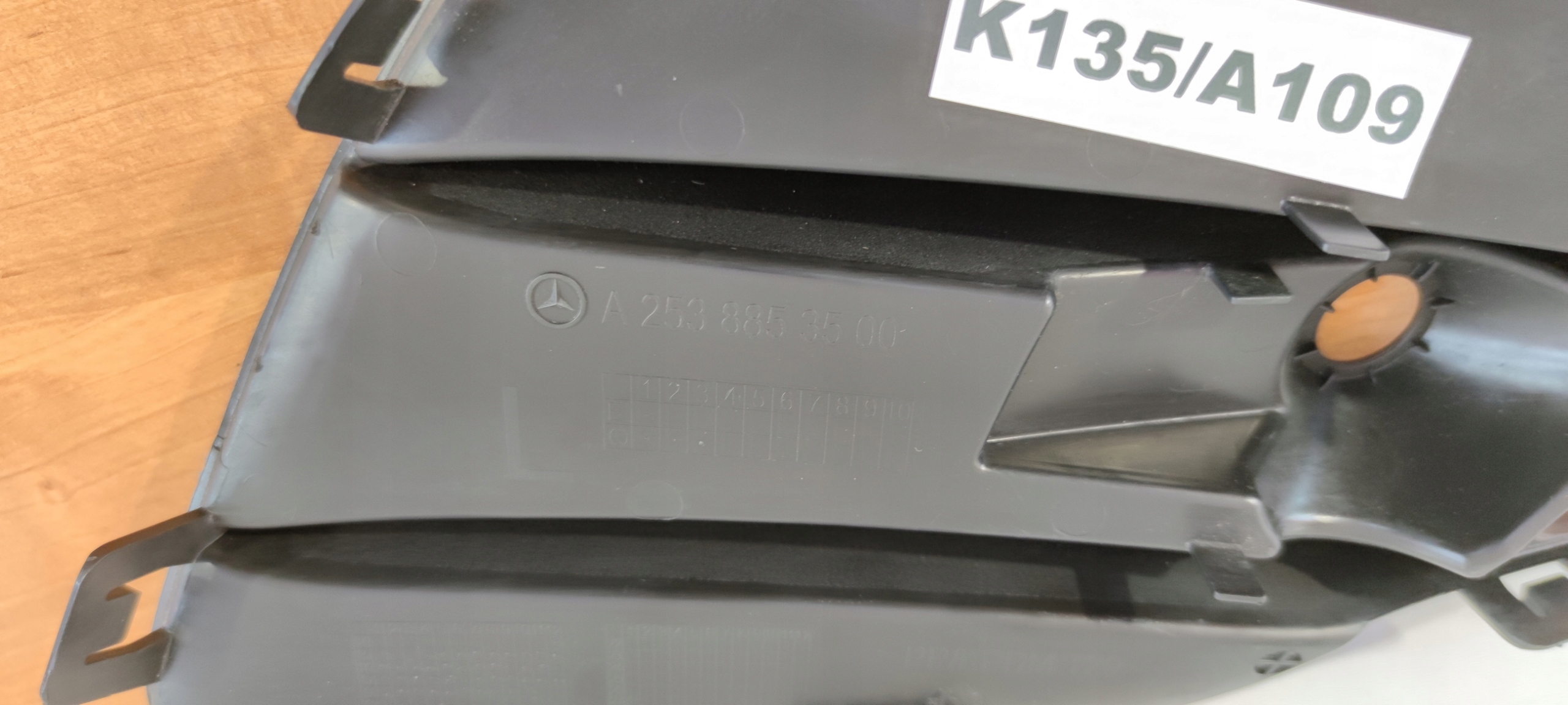 MERCEDES GLC 253 left grid spoiler of a bumper AMG