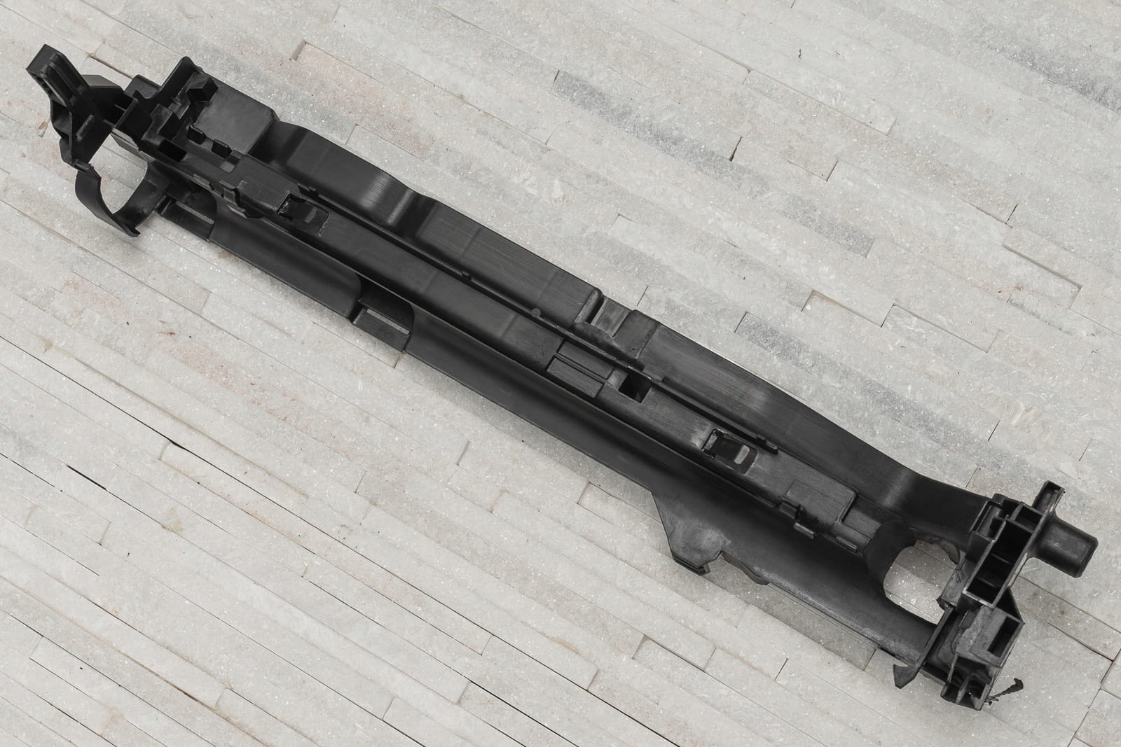 MERCEDES C-CLASS W205 MOCOWANIE CHŁODNICY PRAWE Producent części Inny