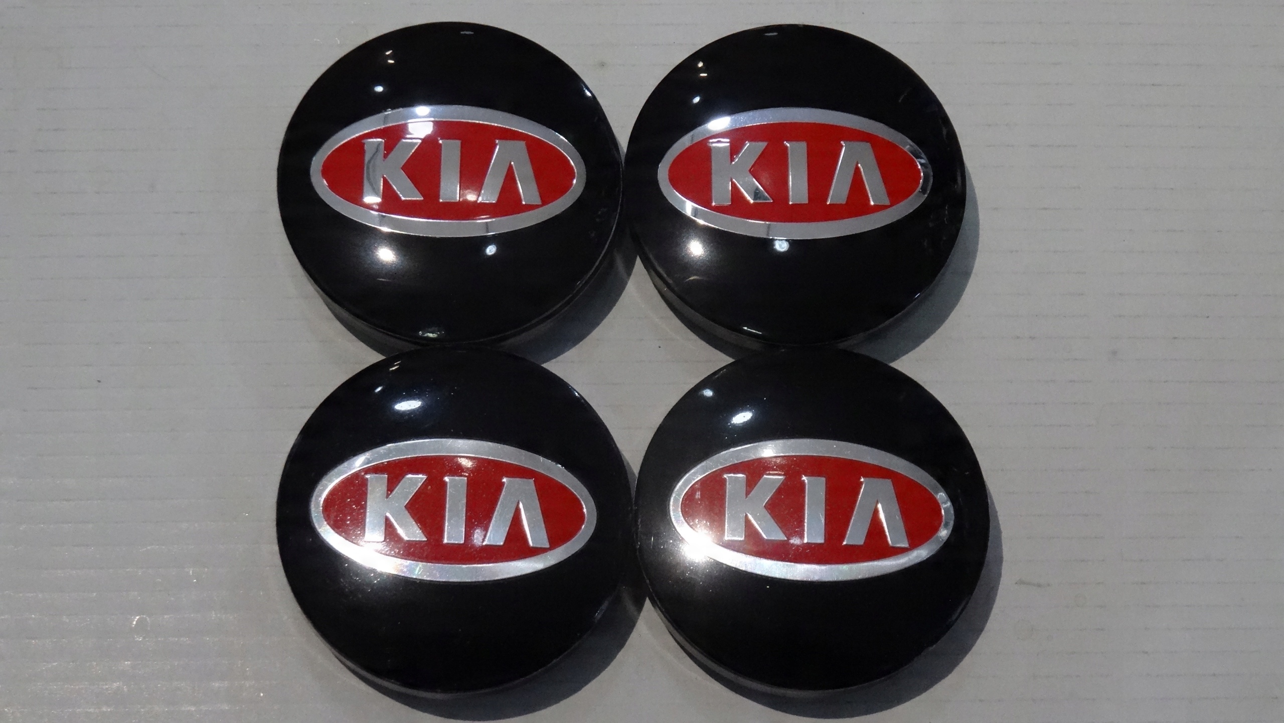 

4x Dekle dekielki emblematy na felgi Kia 56 mm cr