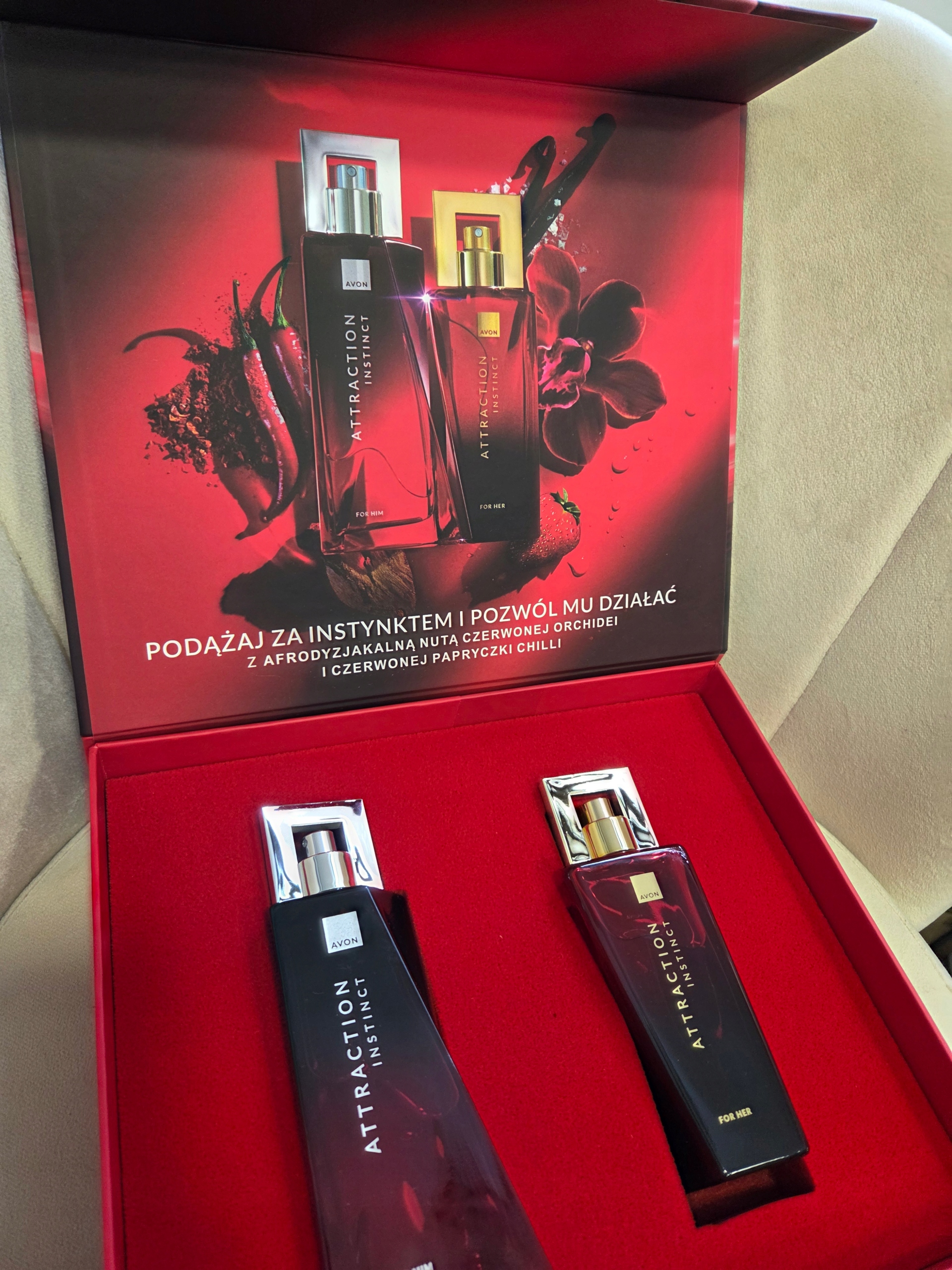 Avon Attraction Instinct Set parfémovaná voda pro ni a pro něj Box