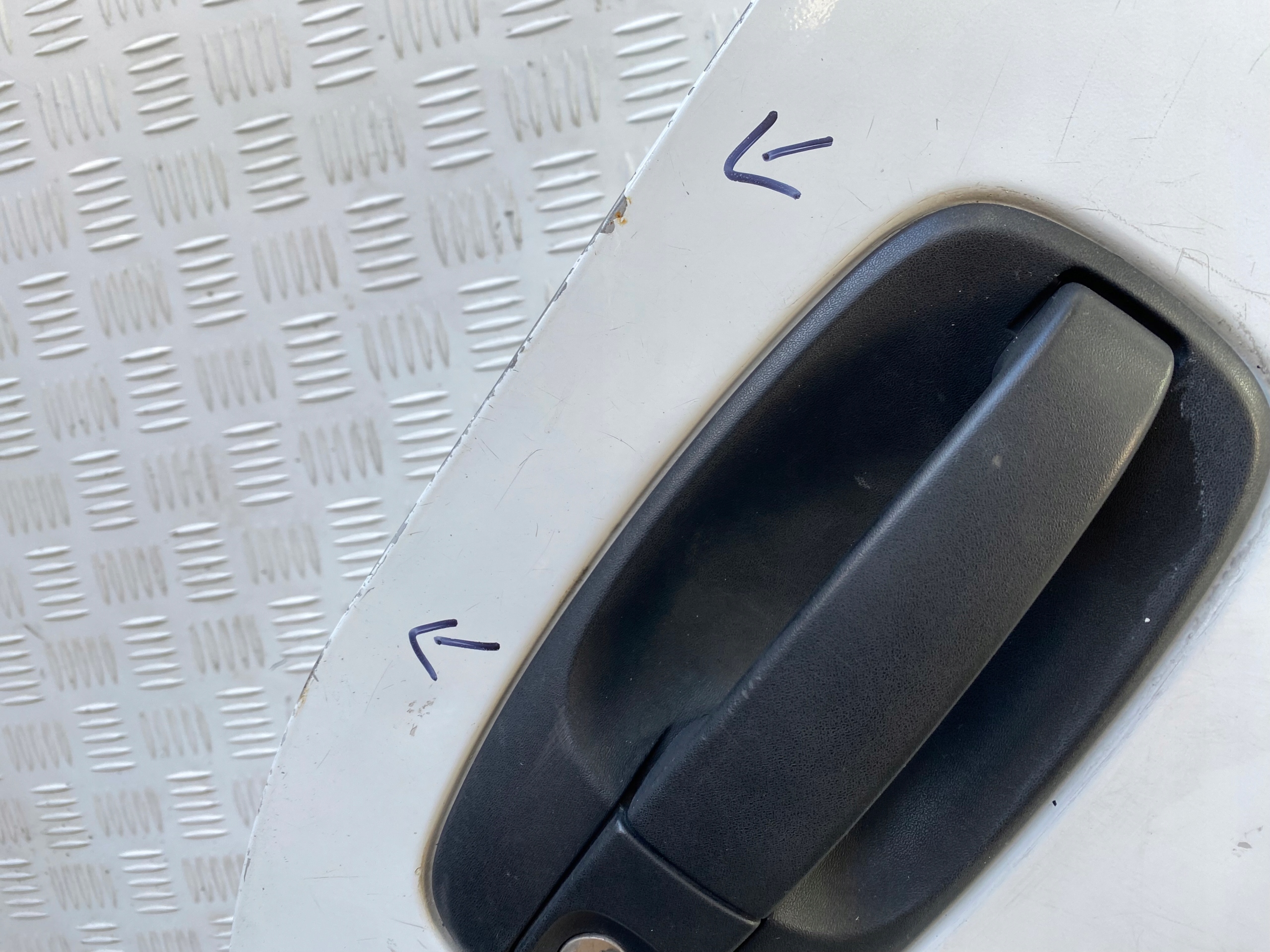 RENAULT TRAFIC VIVARO II 06-14 door front right front BIALE