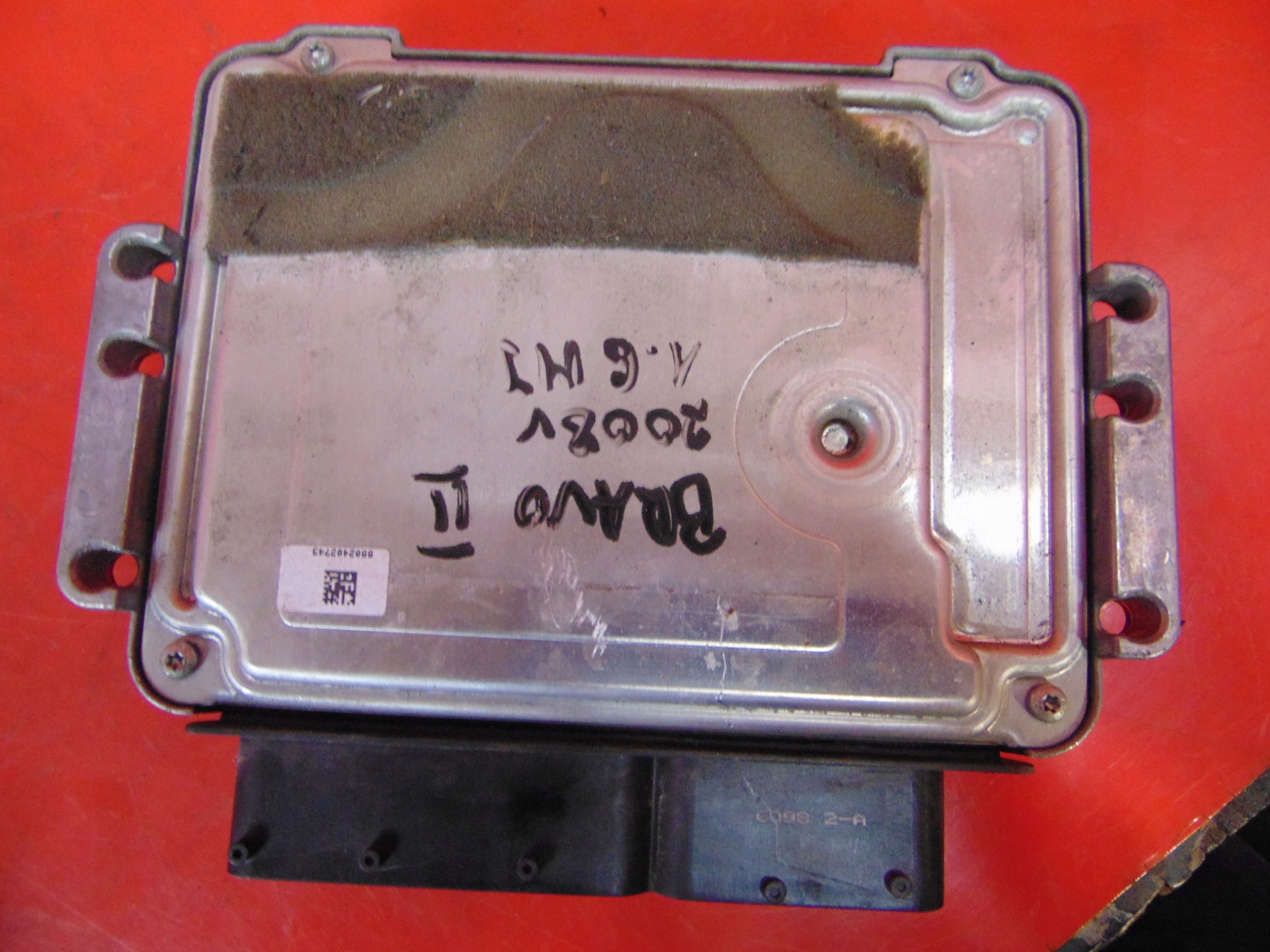 FIAT BRAVO 2 II 1.6 MJ computer ignition running board