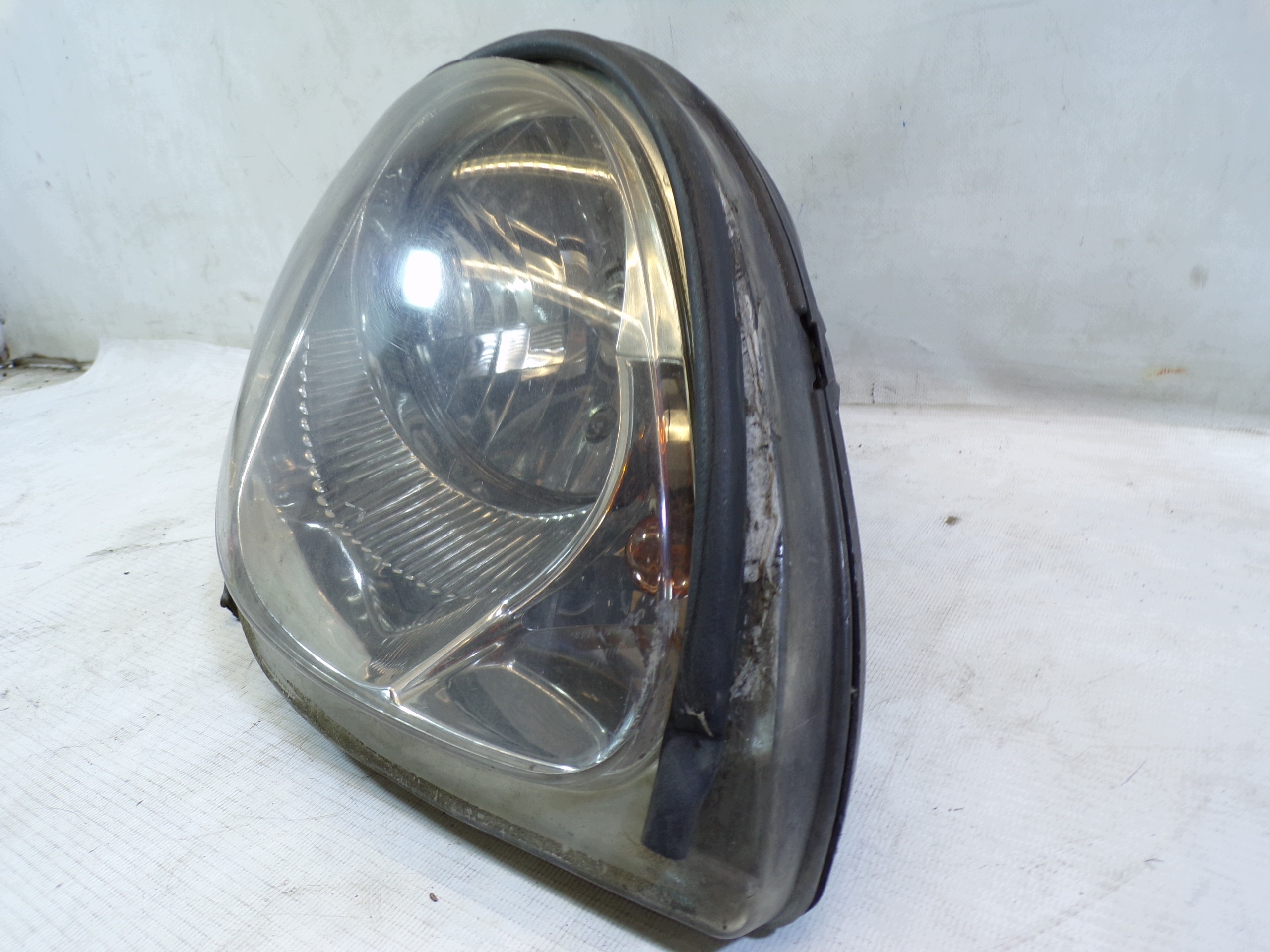 light front front right AIXAM 500-4 (K)