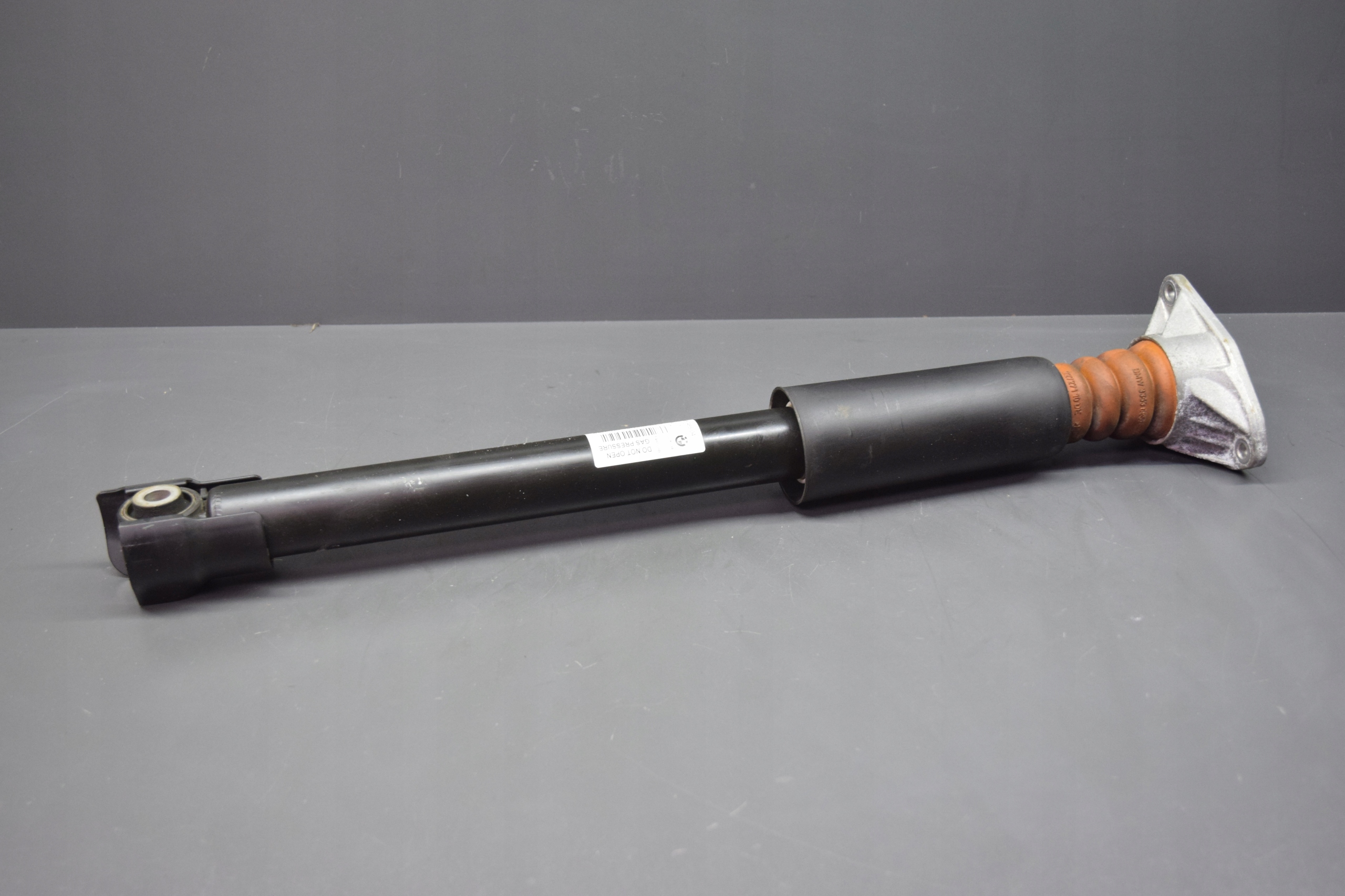 shock absorber right left rear part BMW 2 F46