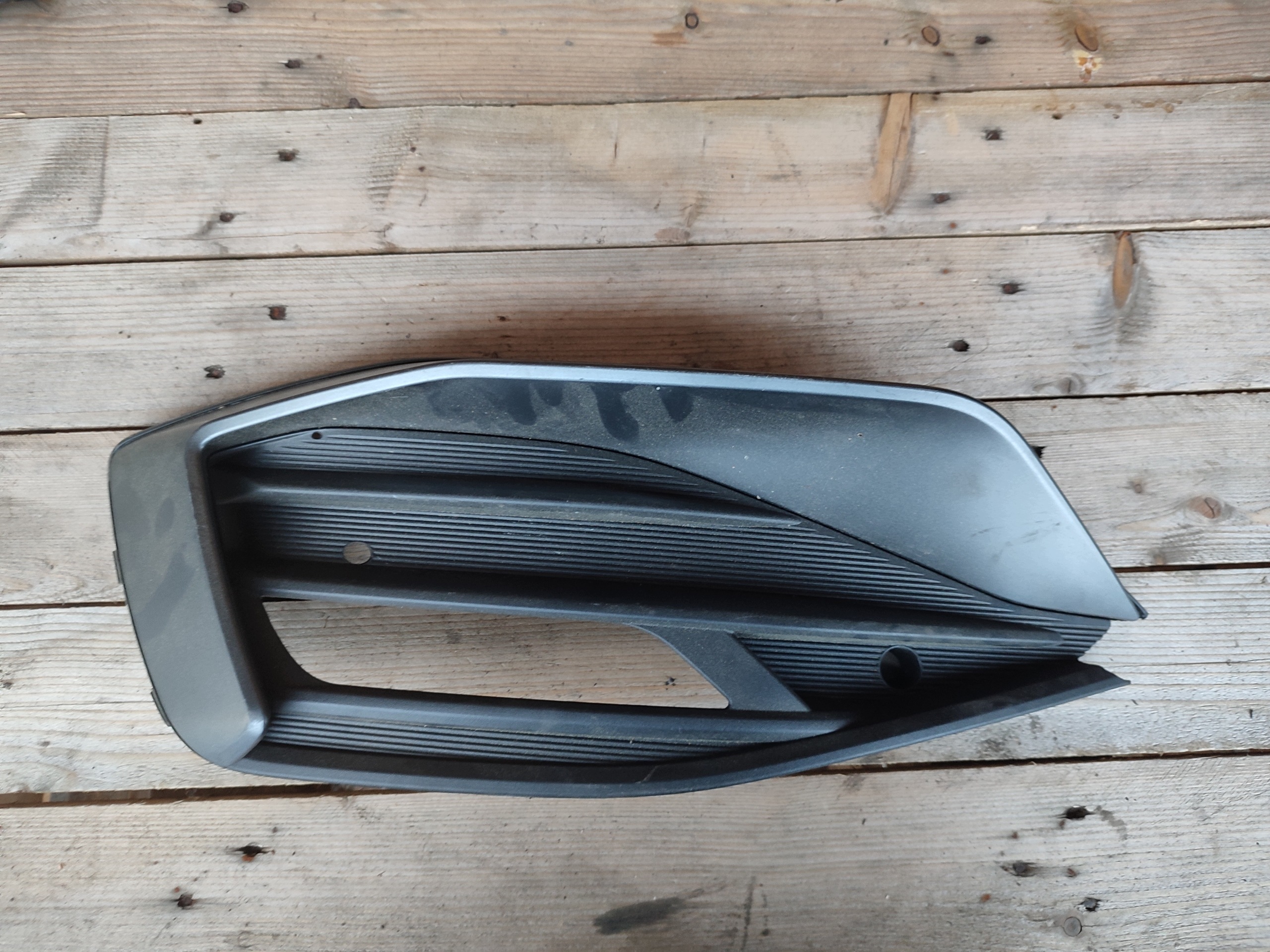 mřížka RÁM maska levá SEAT LEON IV 4 5FA853665D