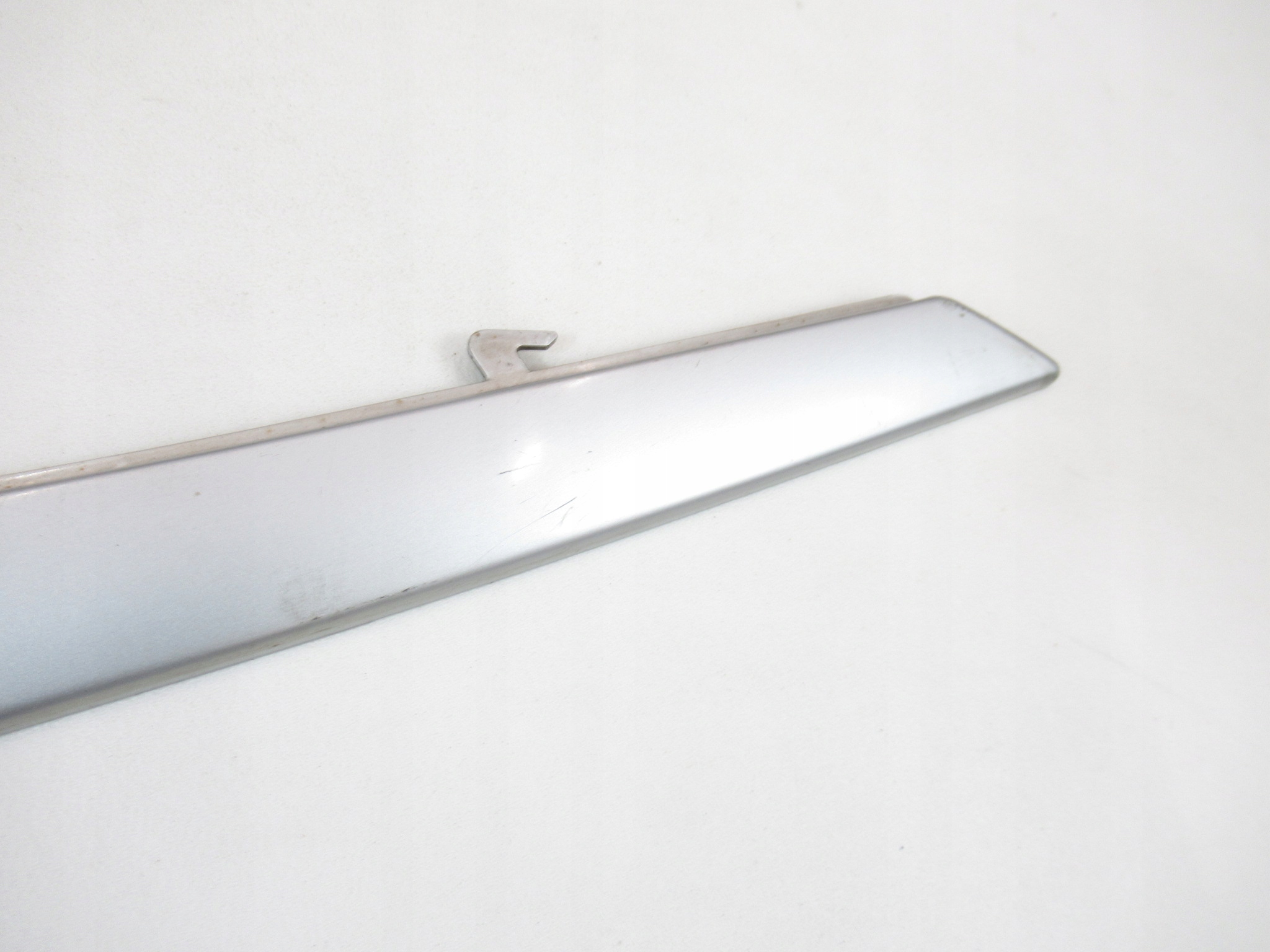 moulding of a bumper front left BMW e32