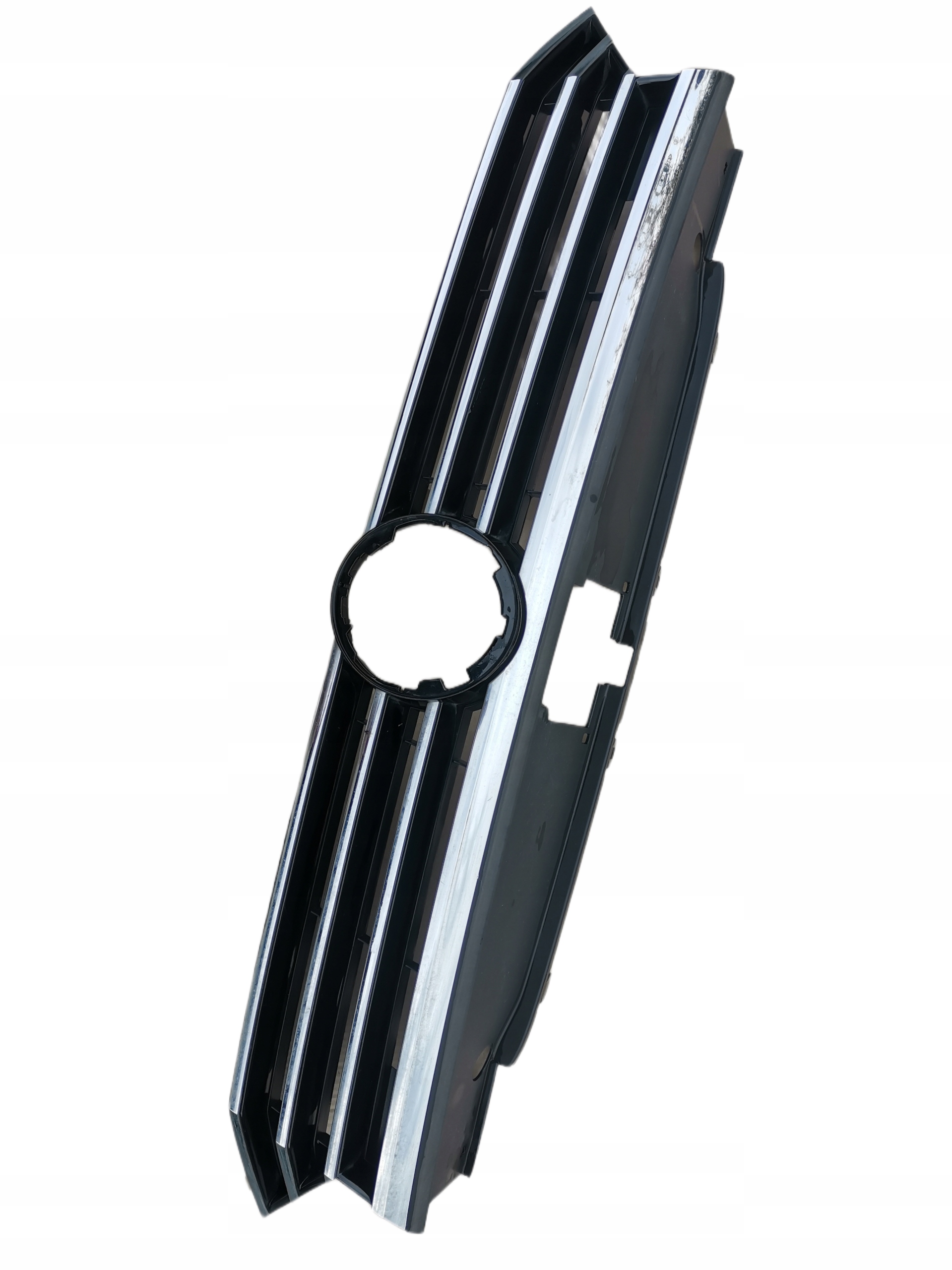 VW PASSAT B8 grill 3G0853651