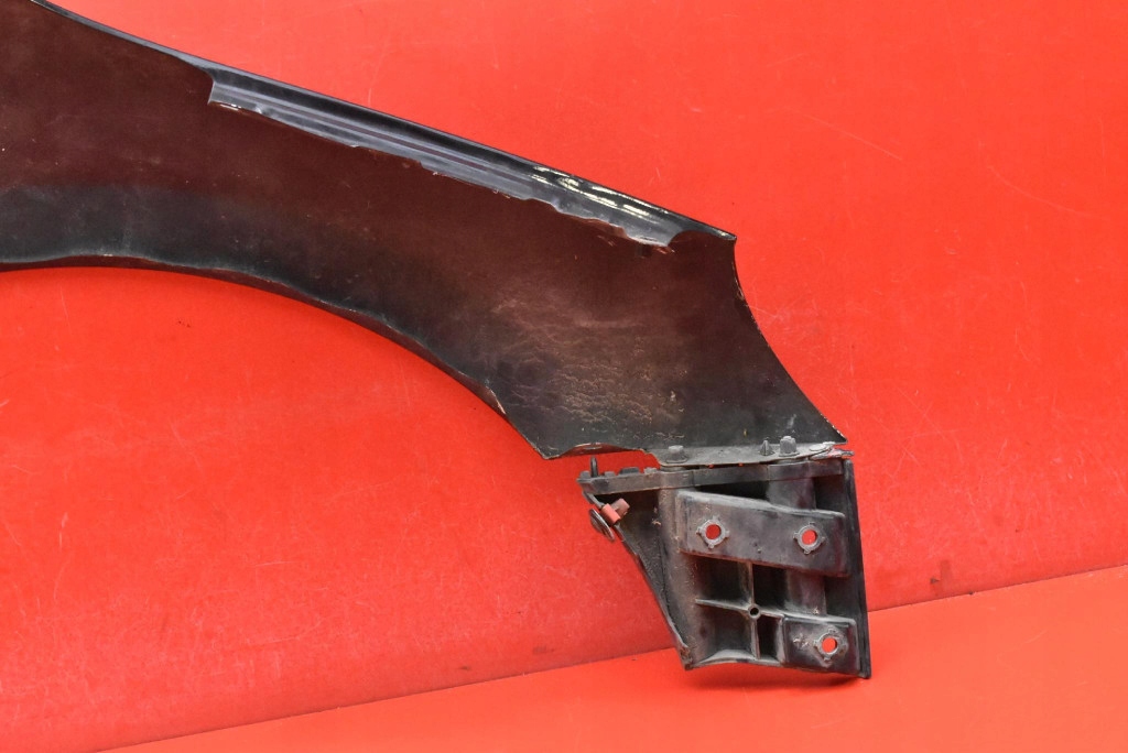fender left front front 717-46 VOLVO V40 2 II LIFT R-design 16-20