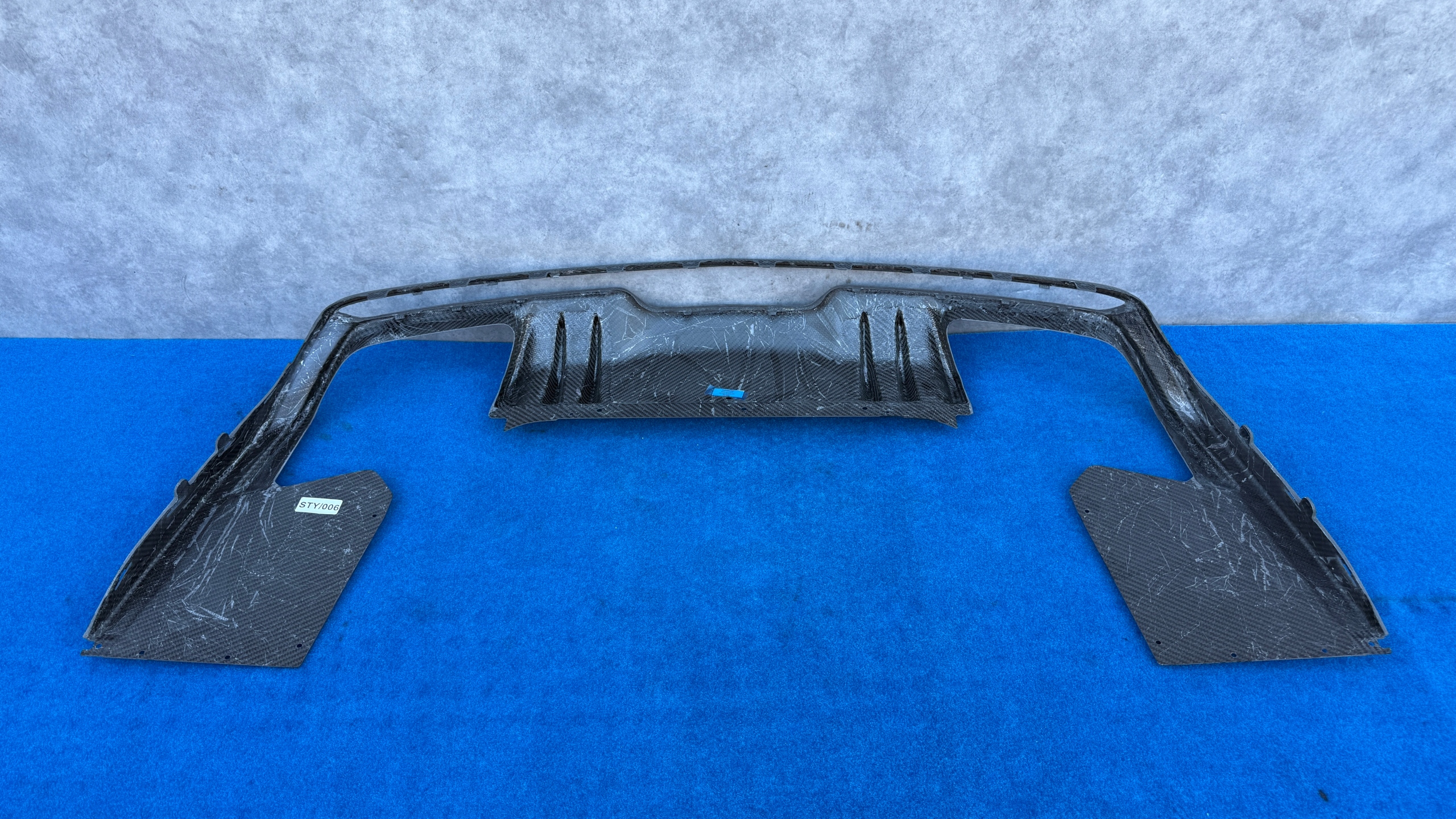 CADILLAC CT5 CT-V 20-25ROK SPOILER ZDERAKA rear part diffuser CARBON STY/006