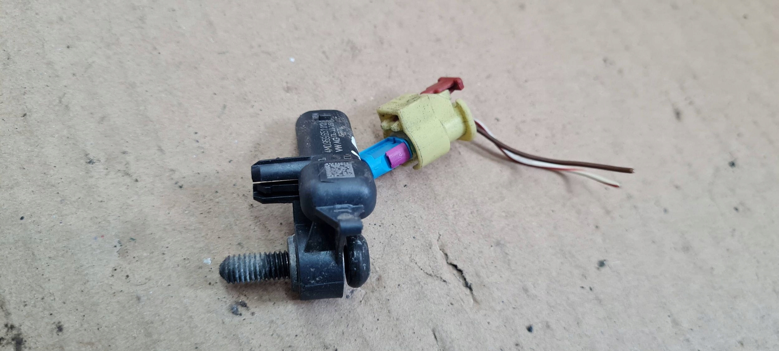 A4 B9 8W Beschleunigungssensor Crashsensor Connector Contact 4M0959651 A5 8W Q7 4M Q5 80A