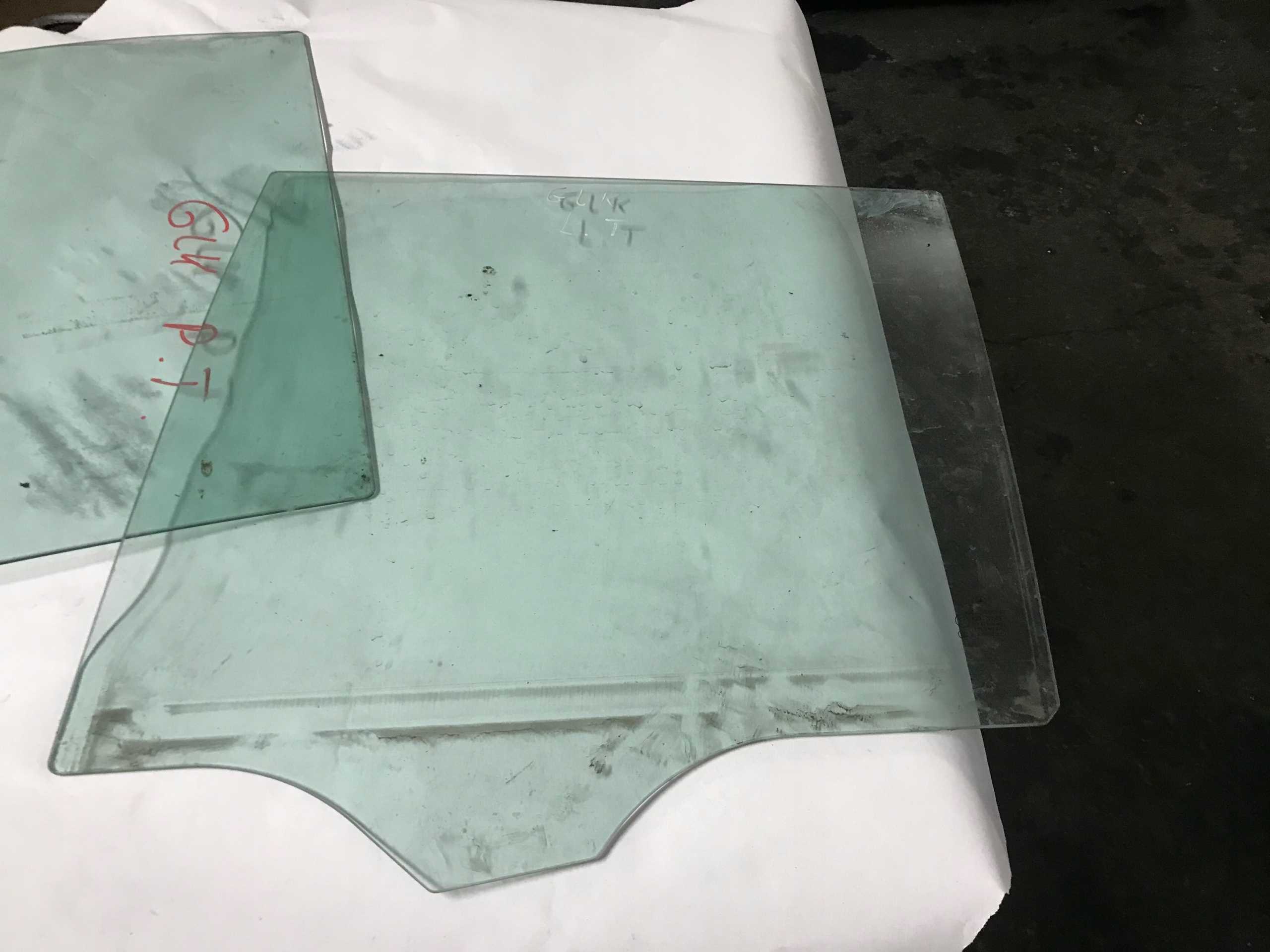 MERCEDES X204 GLK window door rear part left