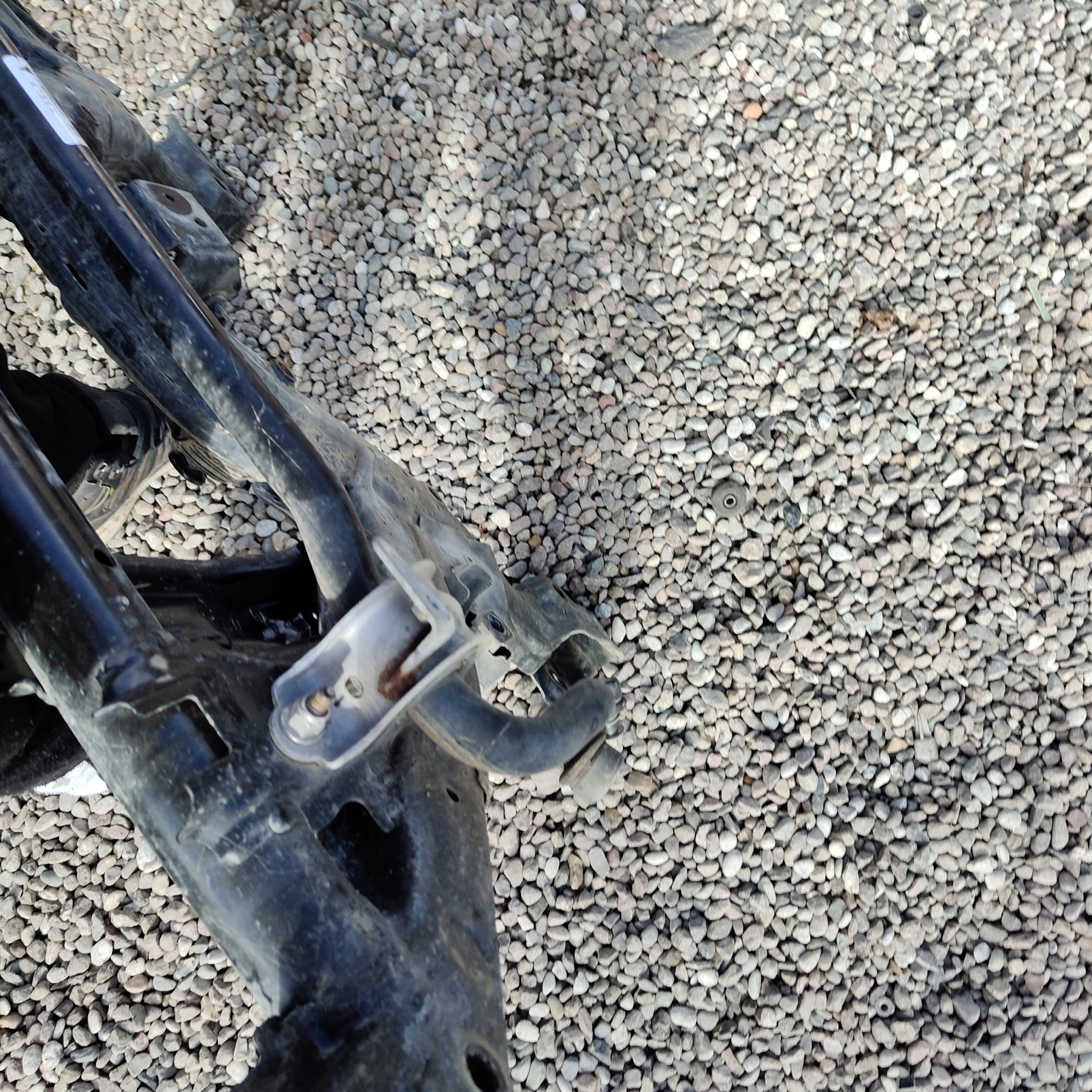 subframe axle beam TRAWERS TESLA MODEL 3 DEMONTAZ