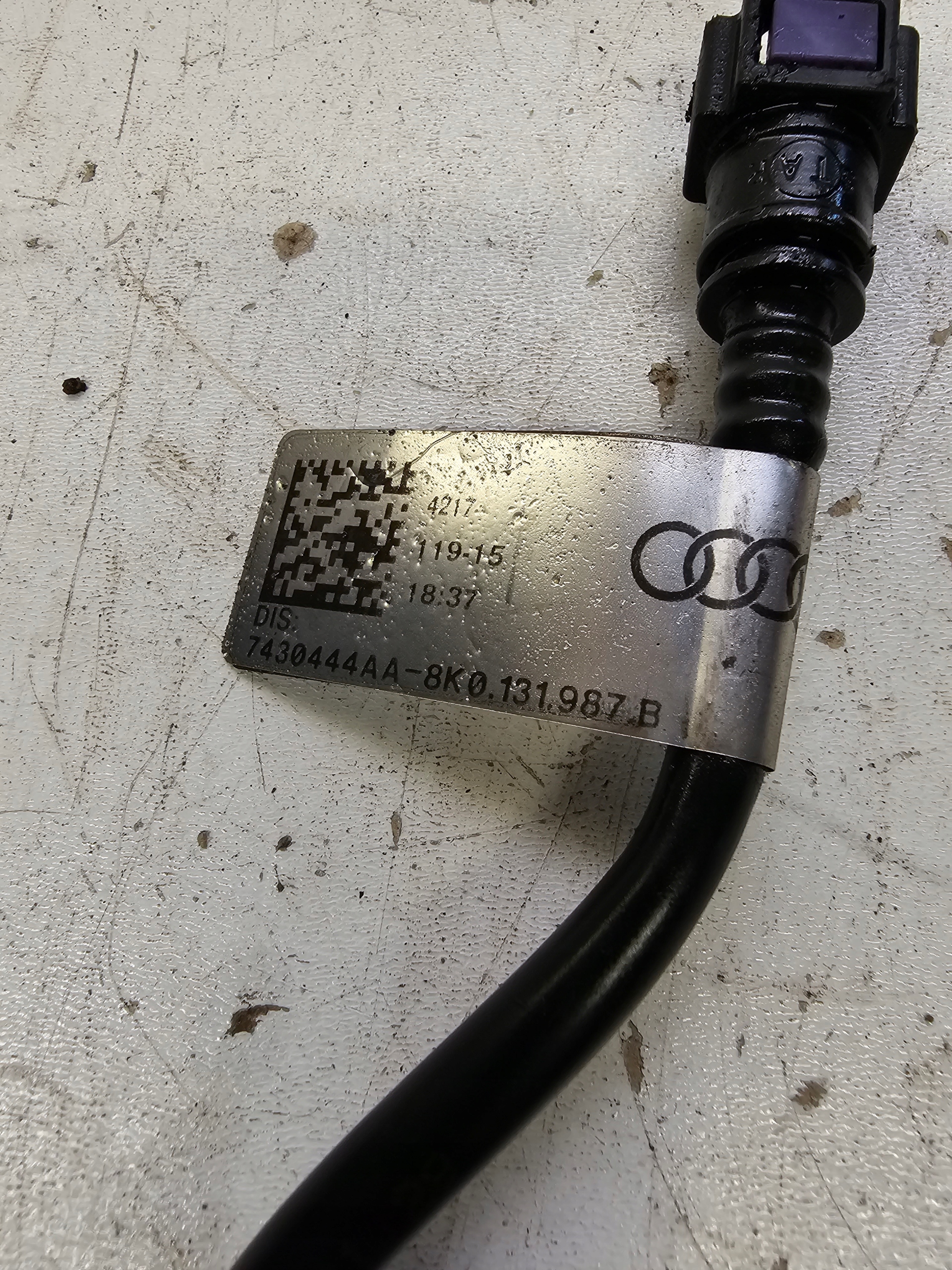 CRIJEVO PRIJENOS ADBLUE AUDI A4 A5 A6 8K0131987B