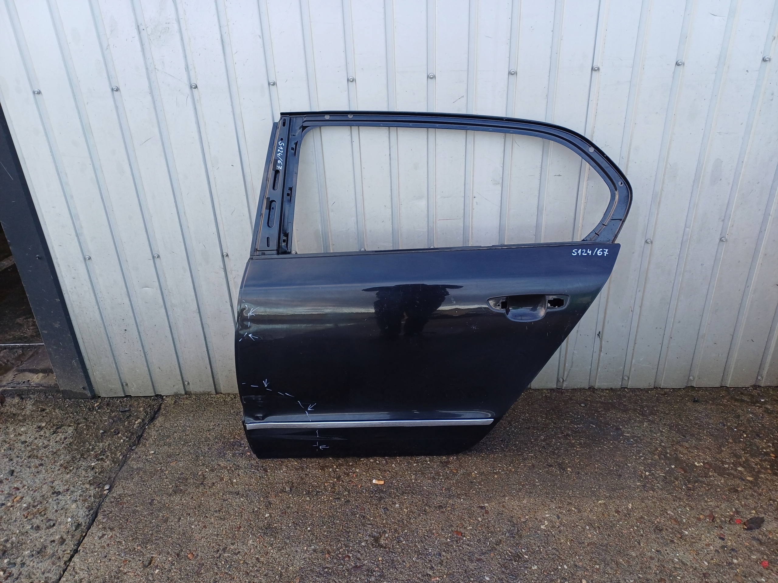 SKODA SUPERB 2 II 08- SEDAN DRZWI LEWE TYŁ TYLNE 3T5833311