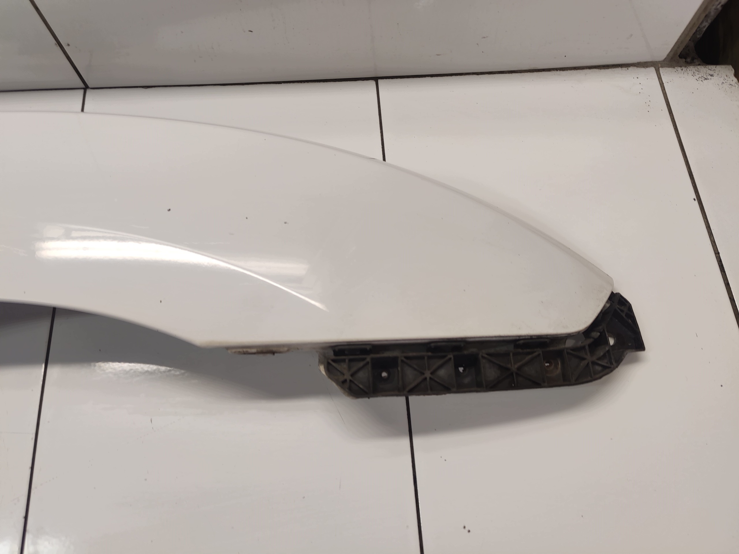 HYUNDAI I40 fender front front right BIALY