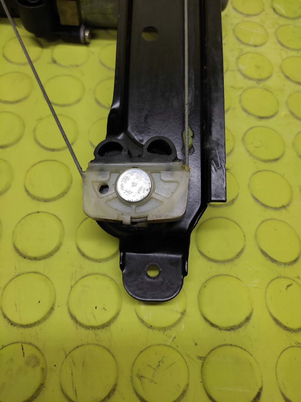 VOLVO V70 window regulator right front