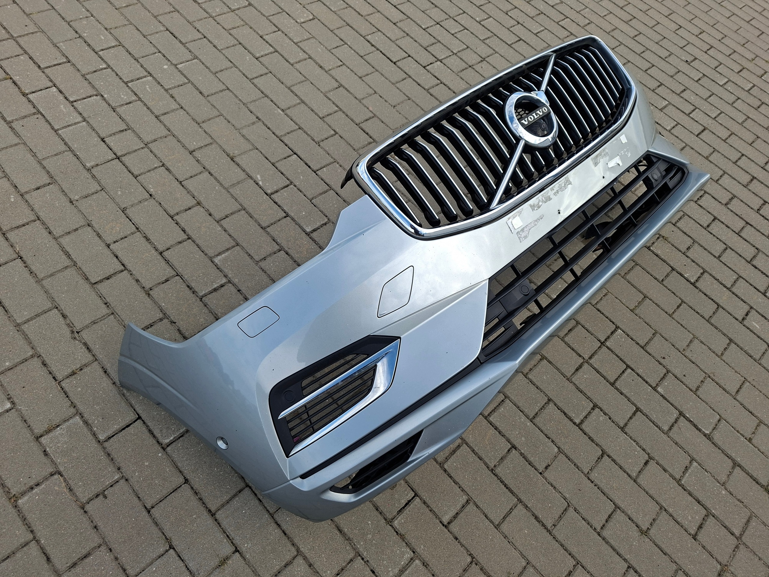 bumper front front complete PDC KAMERA VOLVO XC60 II INSCRIPTION 477-46