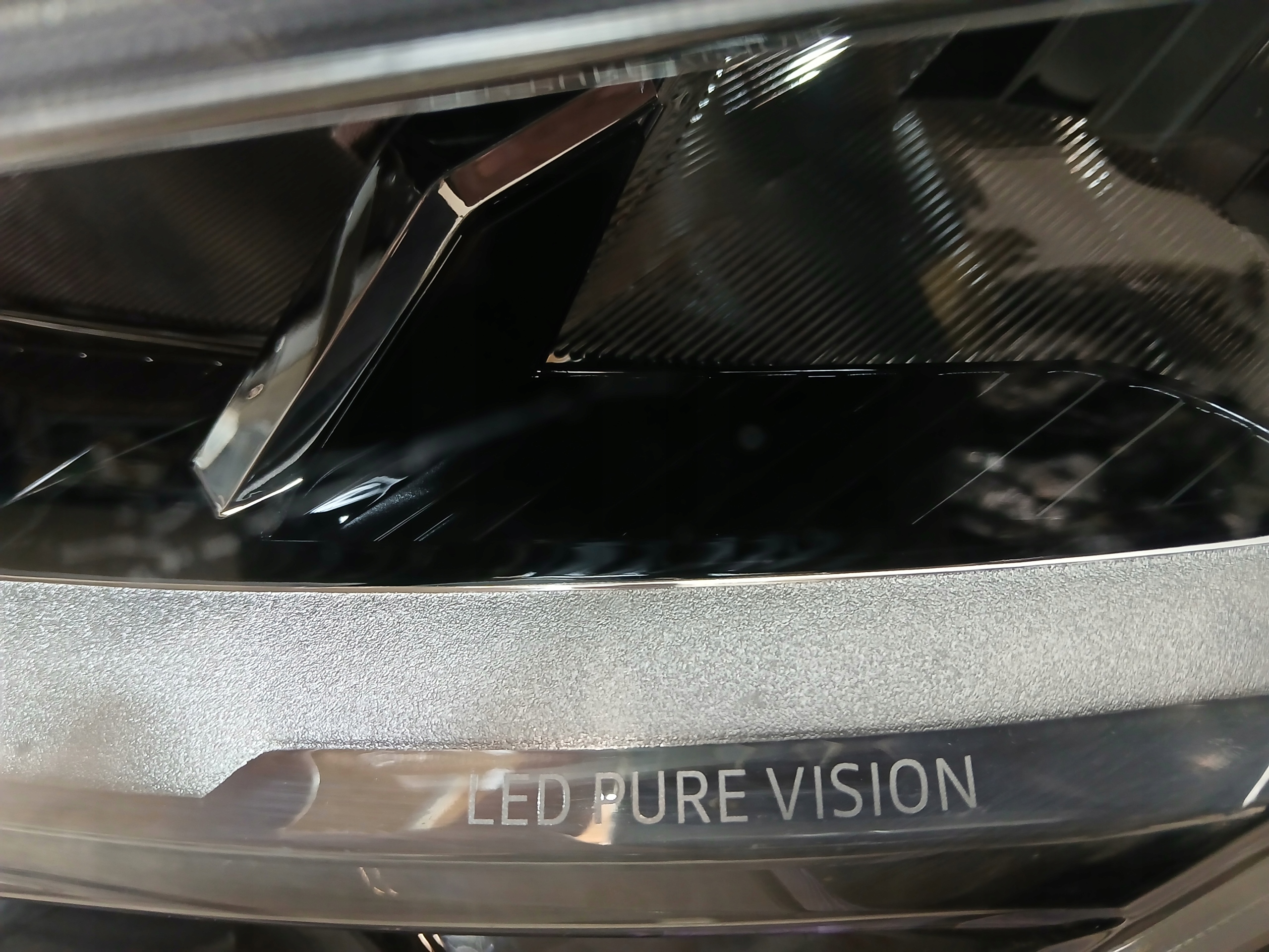 light front left RENAULT ARKANA FULL LED 260602566R