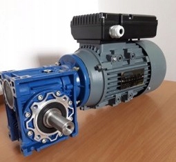 Motoreduktor 230V 0,75kW+SMI 50 93obr+wał maszynki Marka Omec Motors